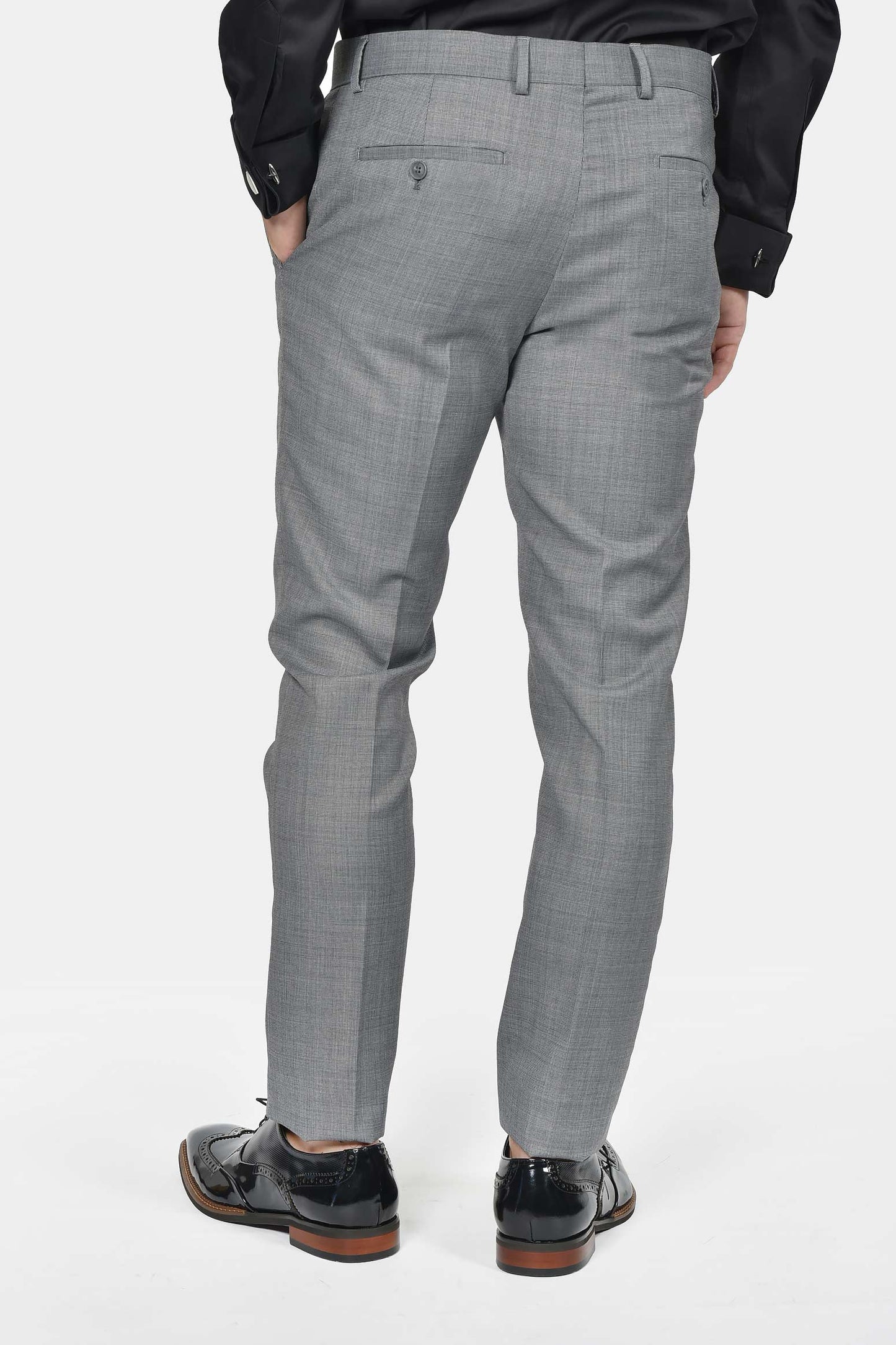 ανδρικό-κοστούμι-slim-fit-κομψότητα-με-μοντέρνα-εφαρμογή