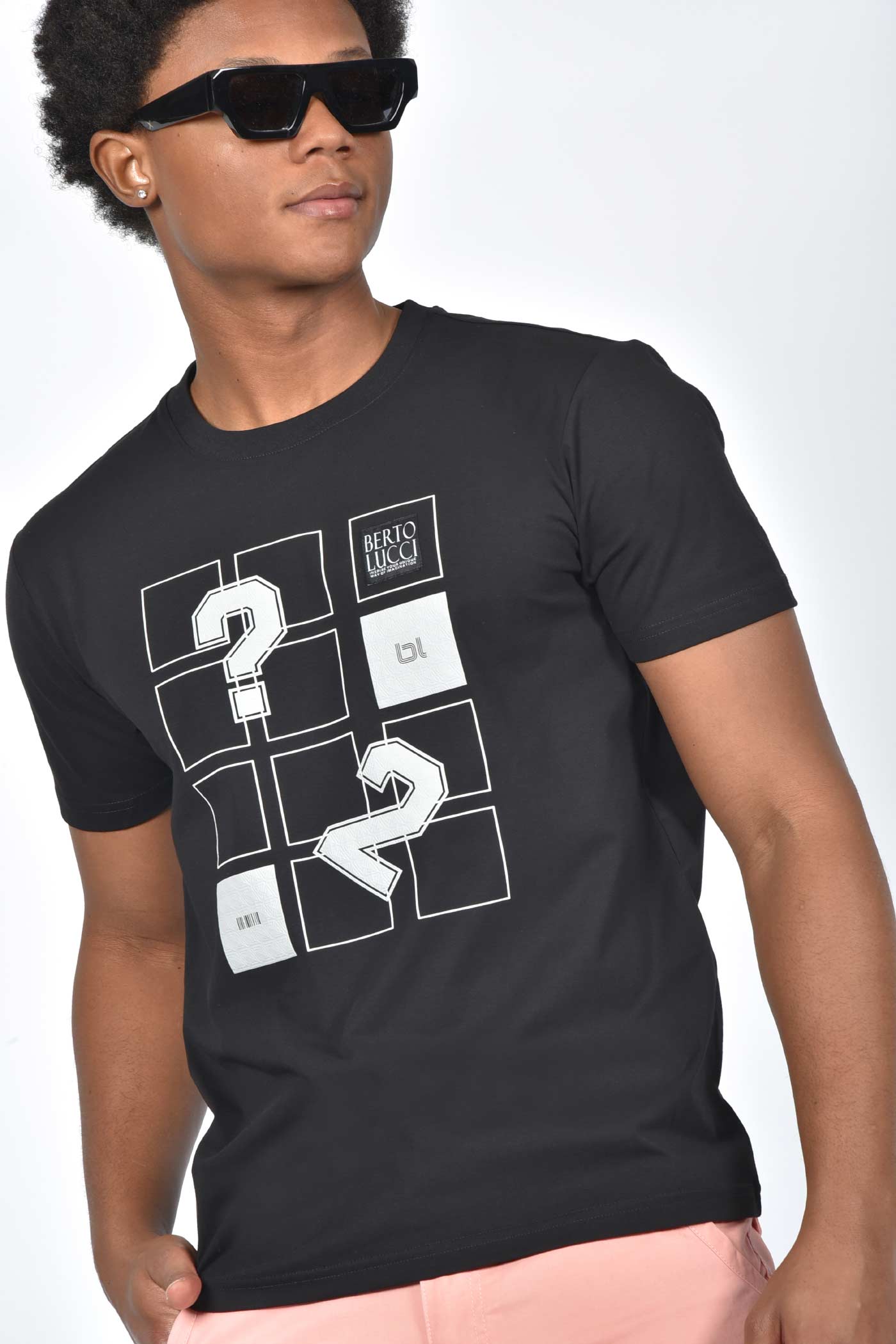 ανδρικό-t-shirt-με-τετράγωνα-σχέδια