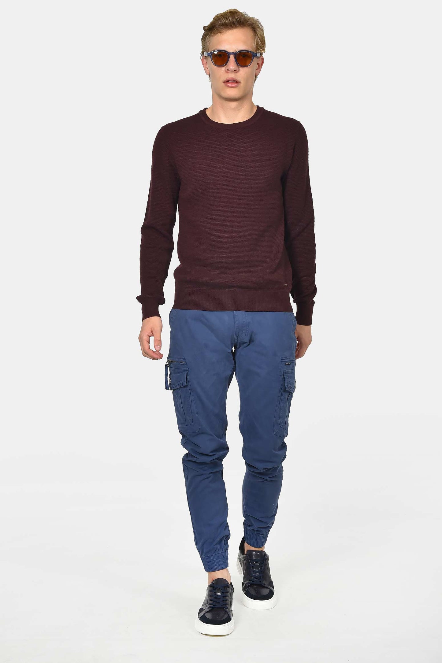 ανδρικό-βαμβακερό-πουλόβερ-σε-normal-fit