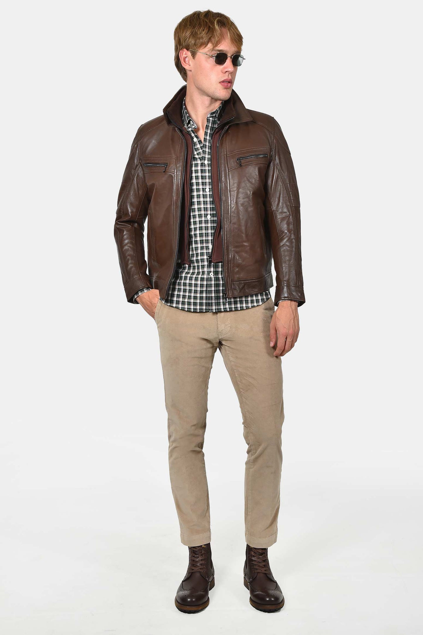 ανδρικό-δερμάτινο-μπουφάν-με-εξωτερικές-τσέπες-και-εσωτερική-αποσπώμενη-επένδυση