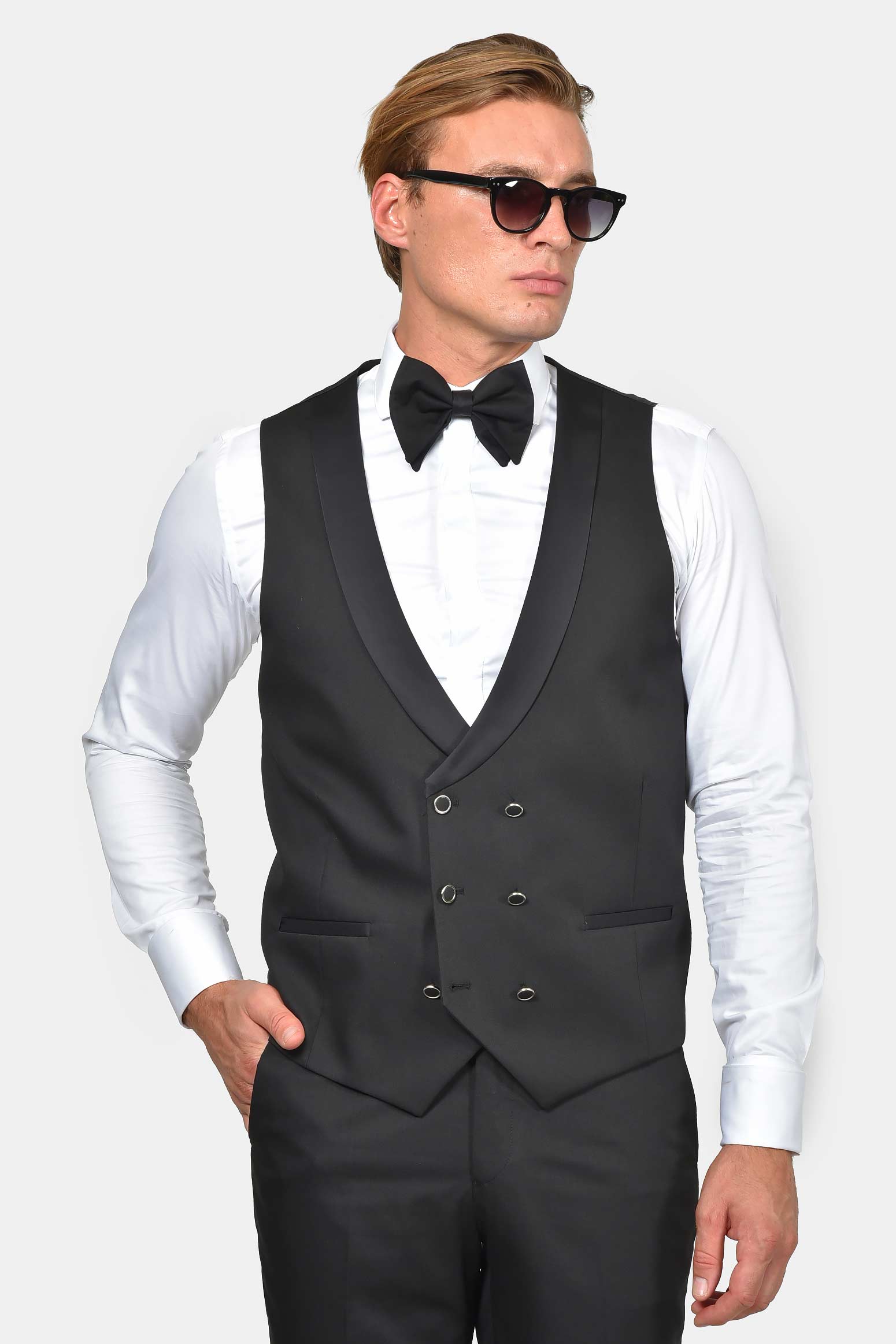 ανδρικό-γαμπριάτικο-κοστούμι-slim-fit