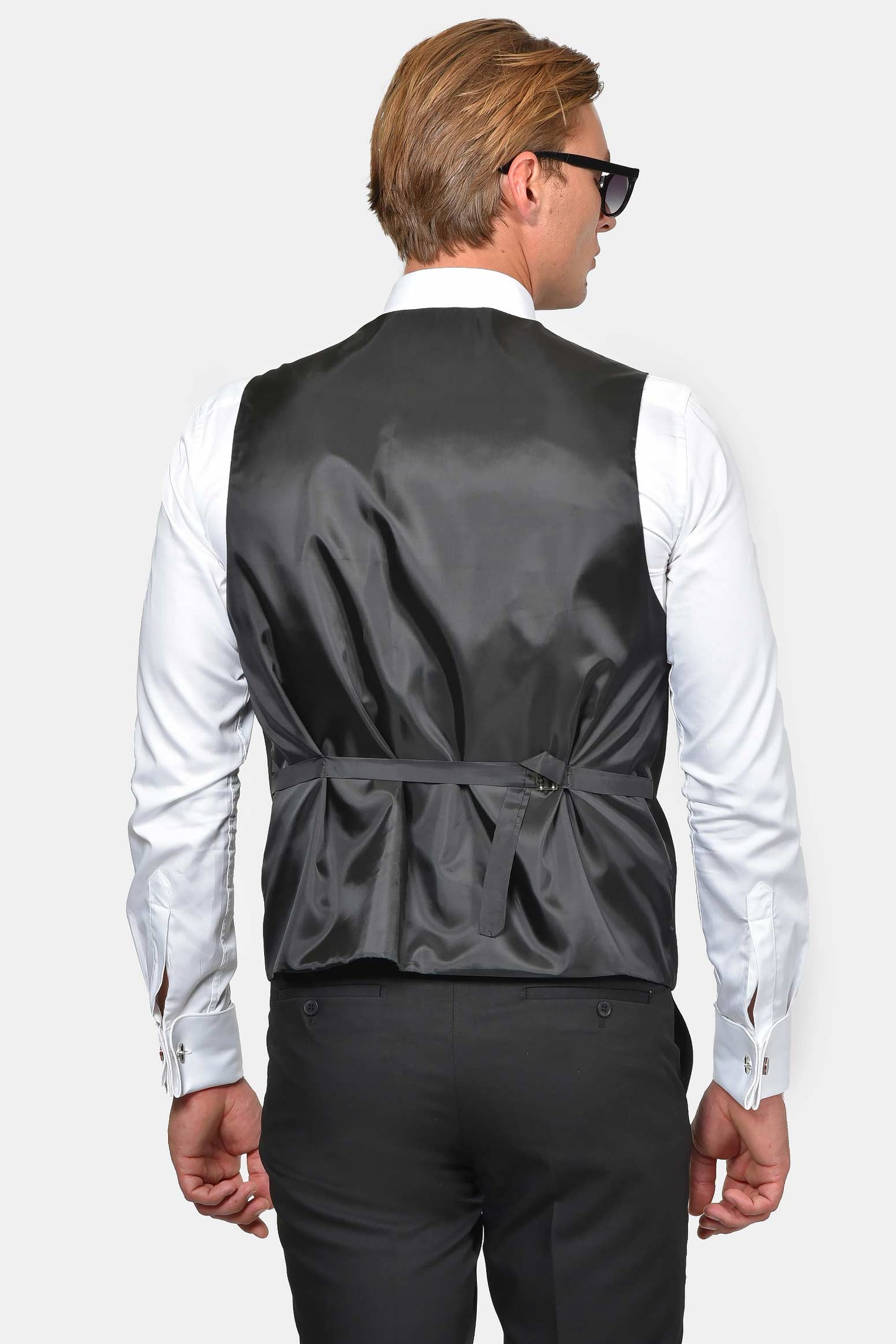 ανδρικό-γαμπριάτικο-κοστούμι-slim-fit