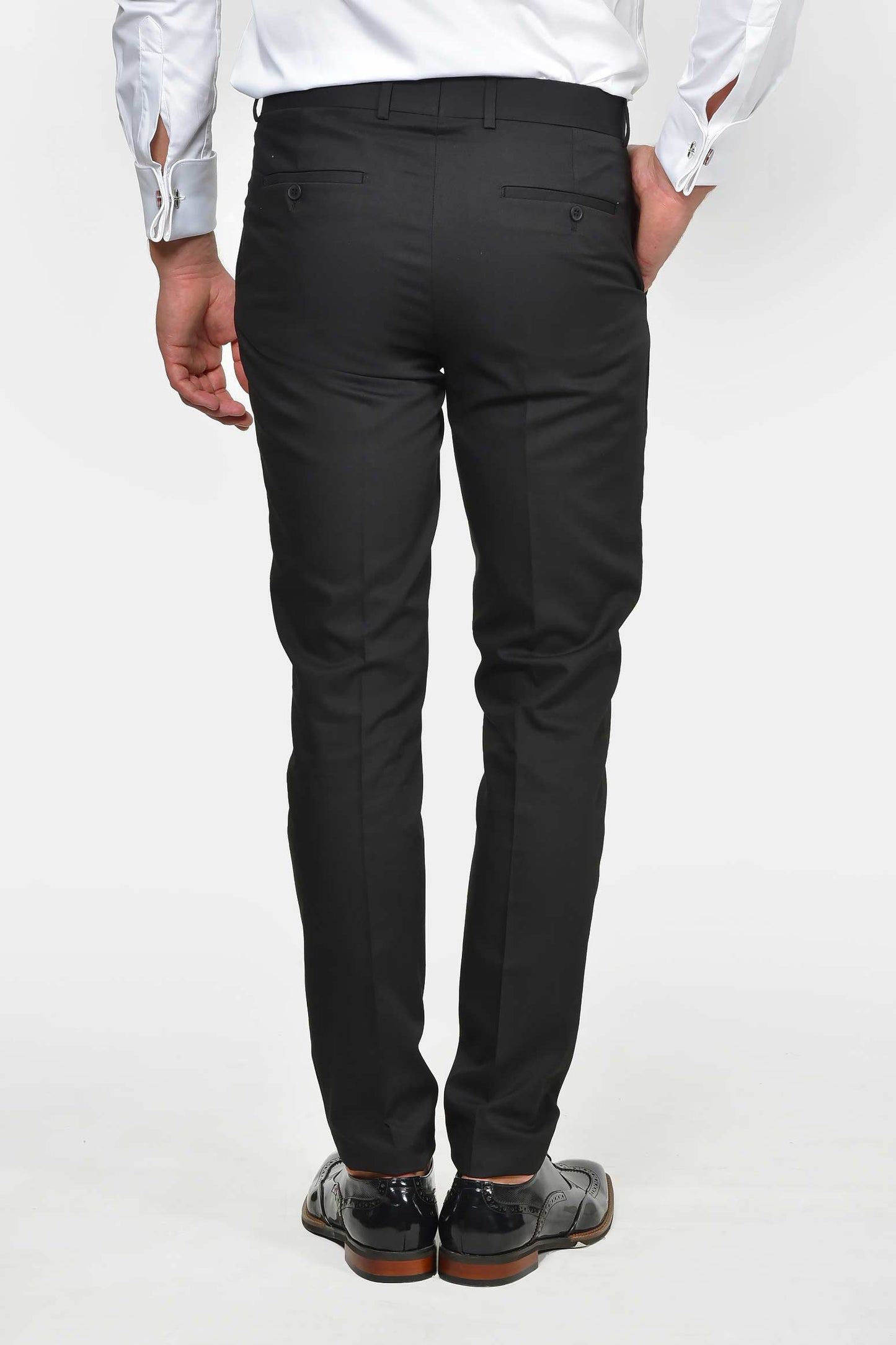 ανδρικό-γαμπριάτικο-κοστούμι-slim-fit