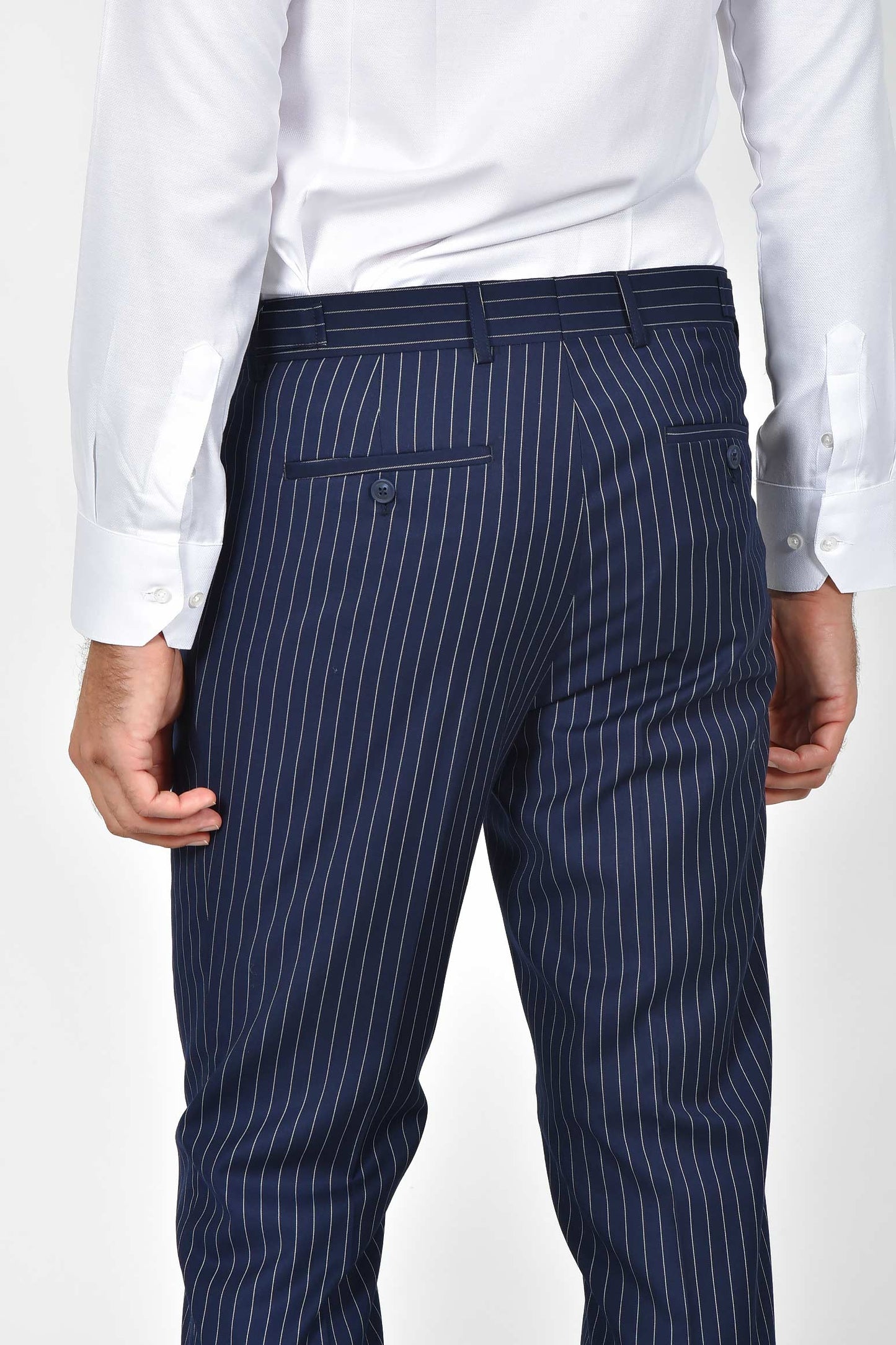 ανδρικό-σταυρωτό-κοστούμι-slim-fit-ελαστικό-και-λείο-ύφασμα