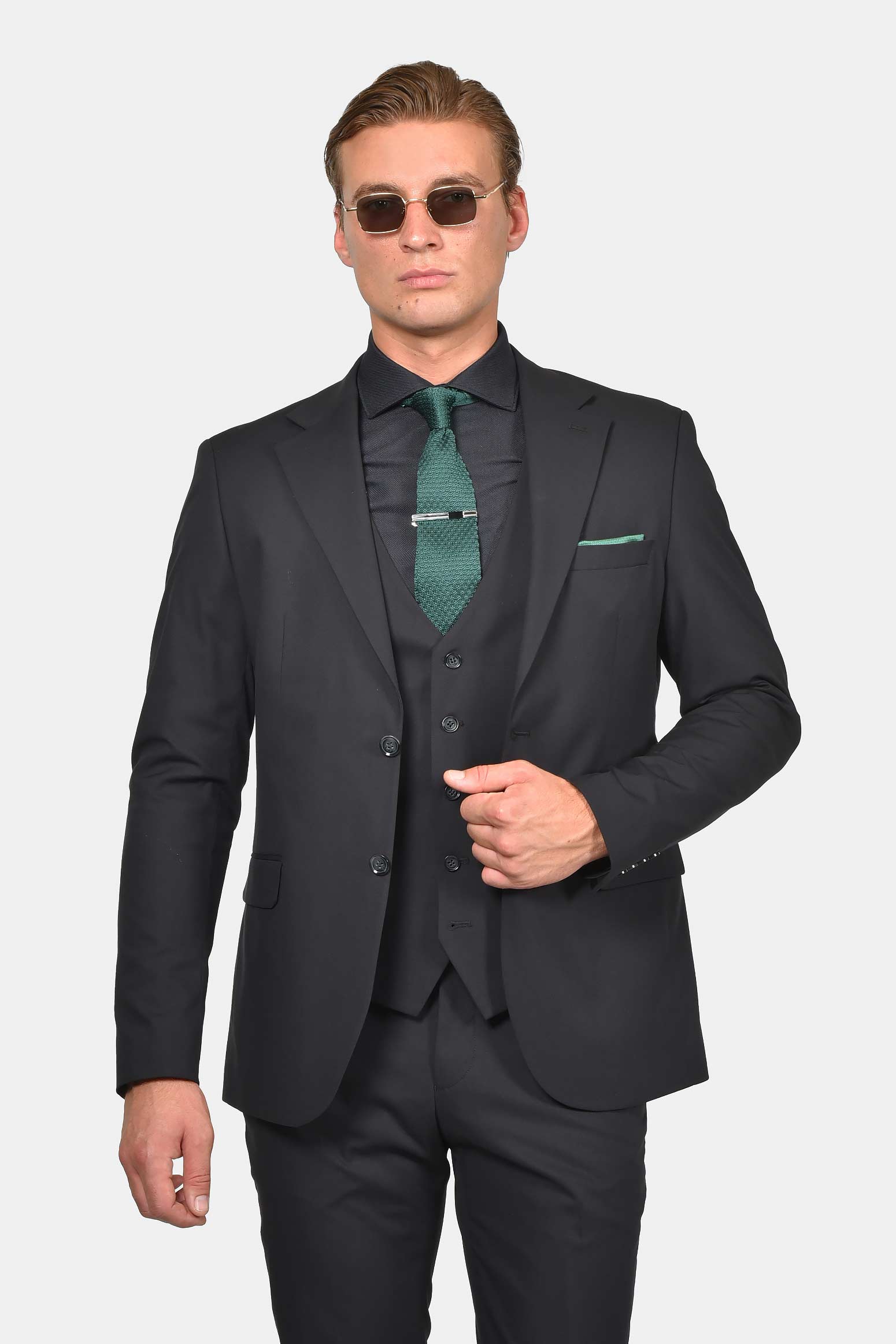 ανδρικό-κοστούμι-με-γιλέκο-normal-fit-άνεση-εύκολη-φροντίδα