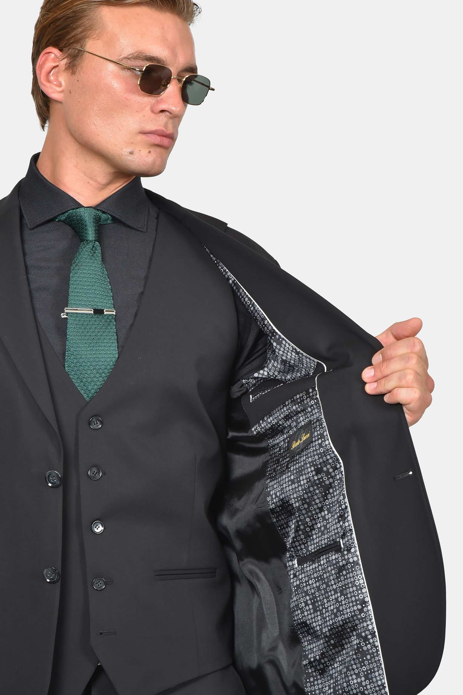 ανδρικό-κοστούμι-με-γιλέκο-normal-fit-άνεση-εύκολη-φροντίδα