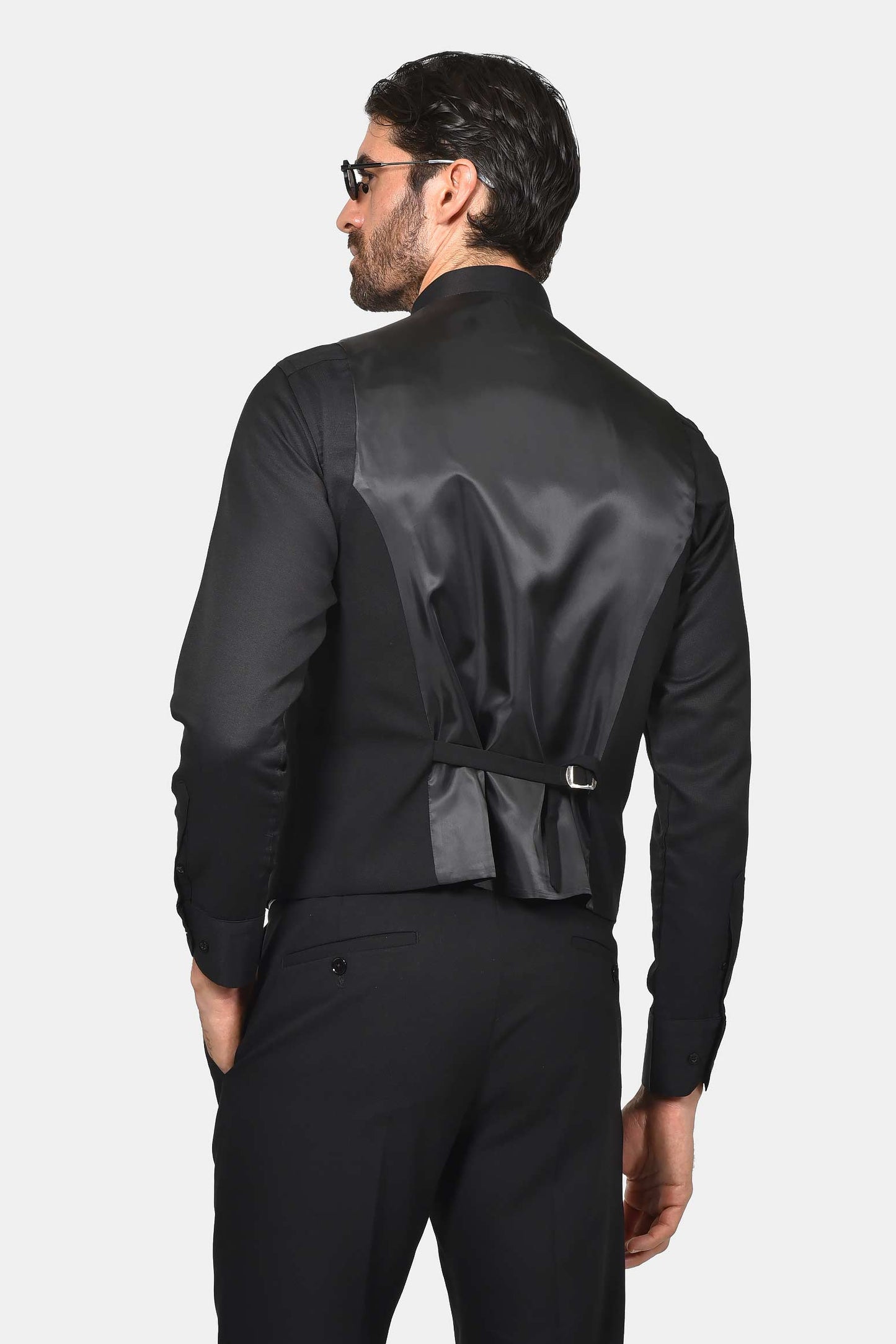 ανδρικό-κοστούμι-με-γιλέκο-classic-line