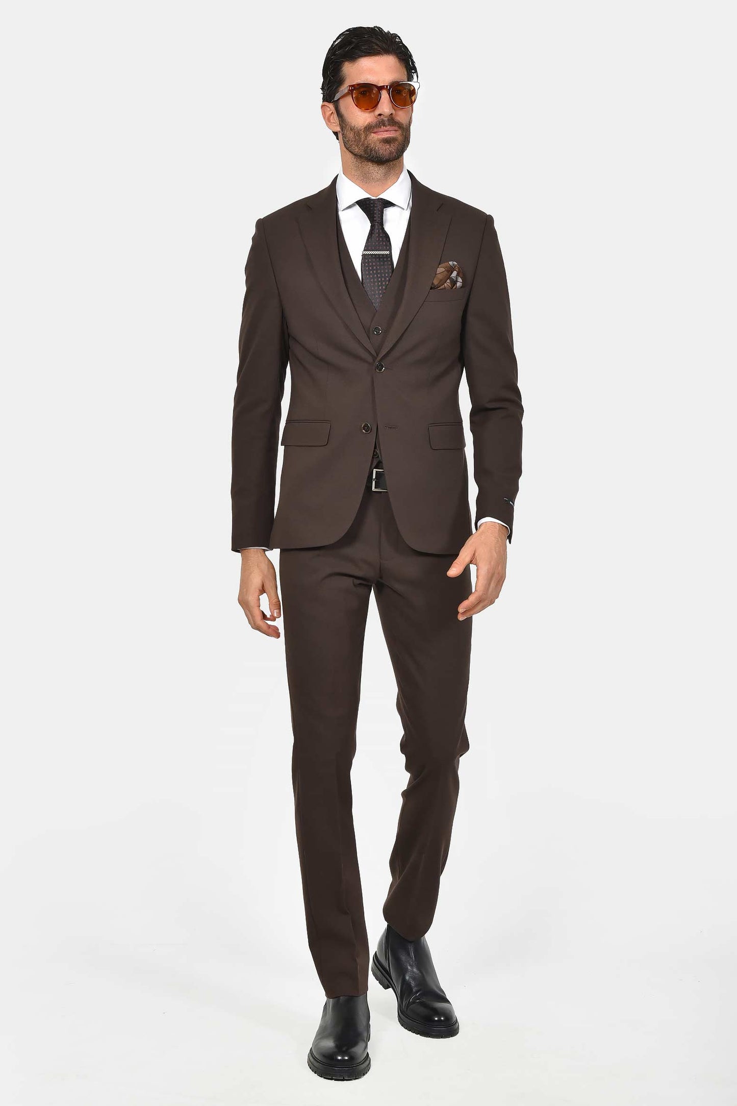 ανδρικό-κοστούμι-με-γιλέκο-classic-line