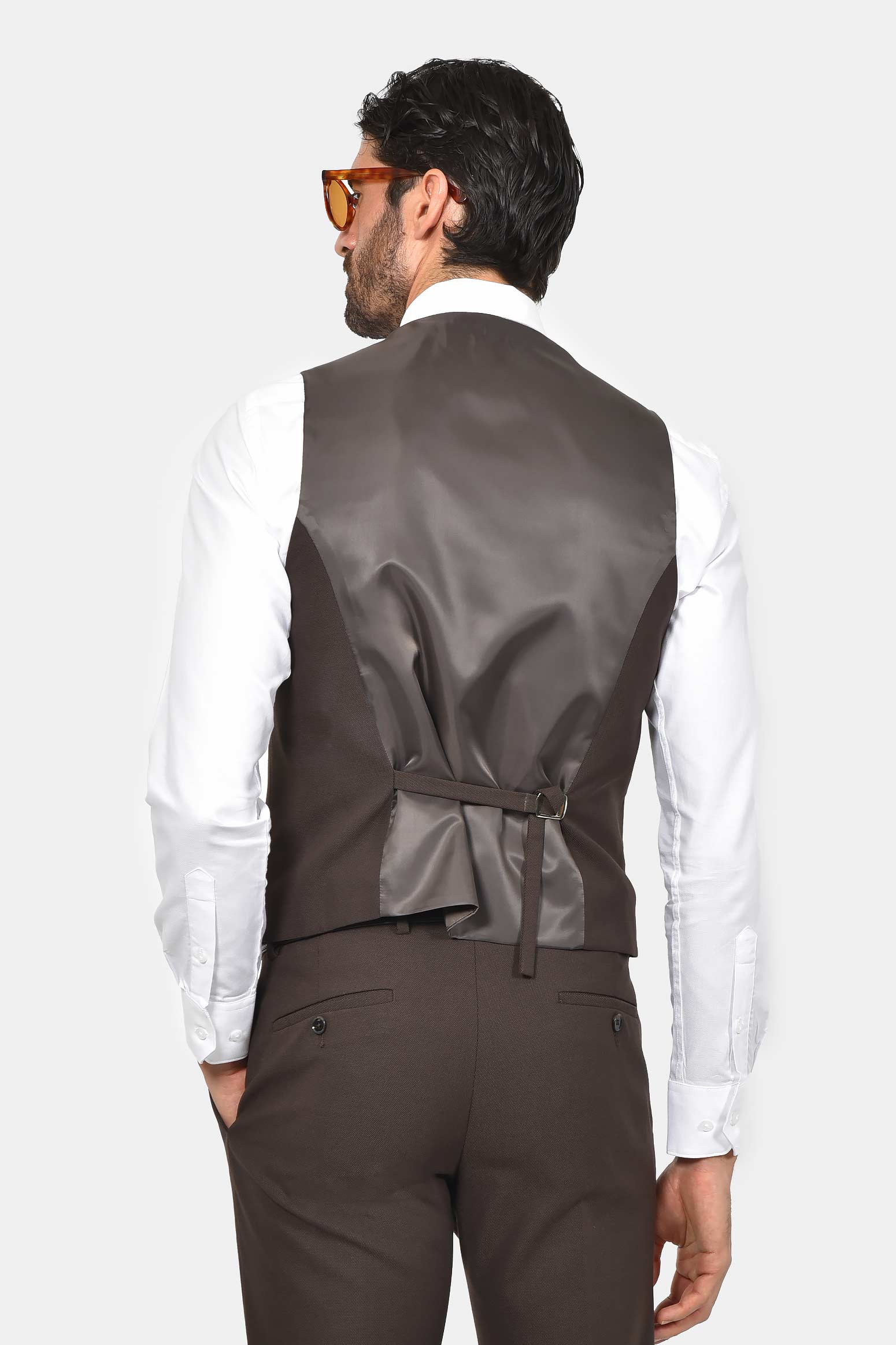 ανδρικό-κοστούμι-με-γιλέκο-classic-line