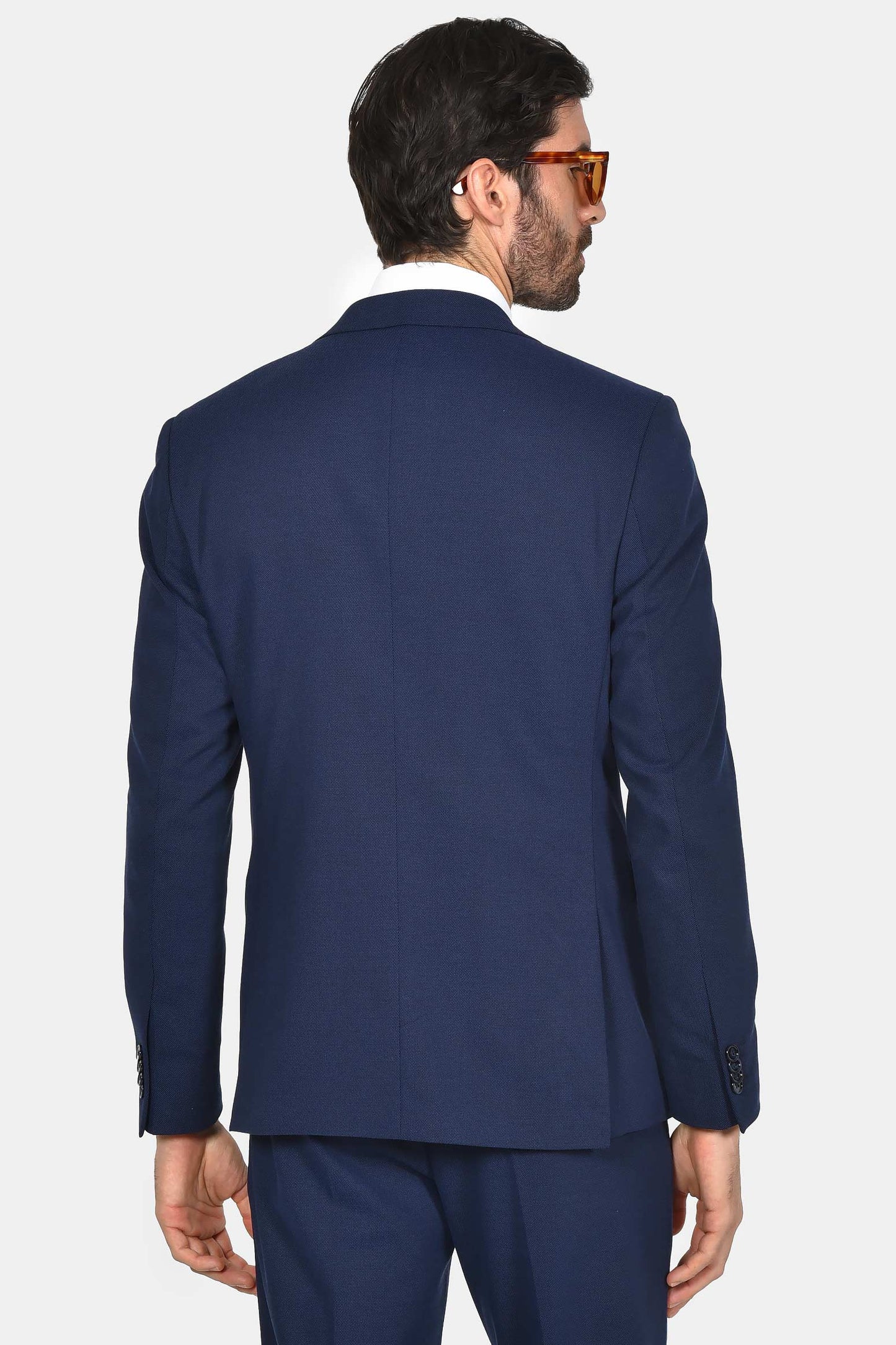 ανδρικό-κοστούμι-με-γιλέκο-classic-line