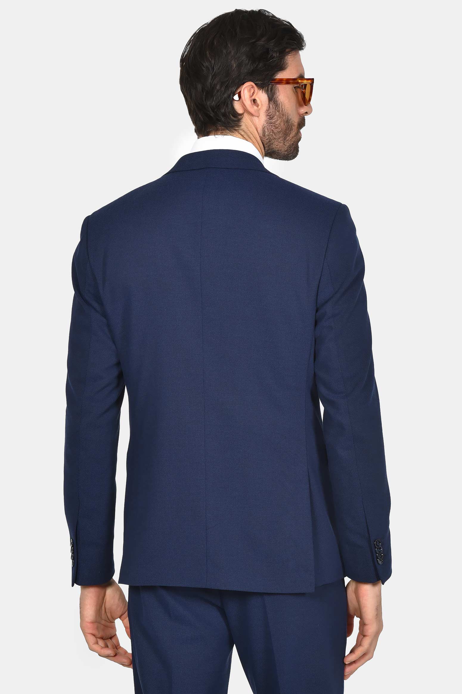 ανδρικό-κοστούμι-με-γιλέκο-classic-line