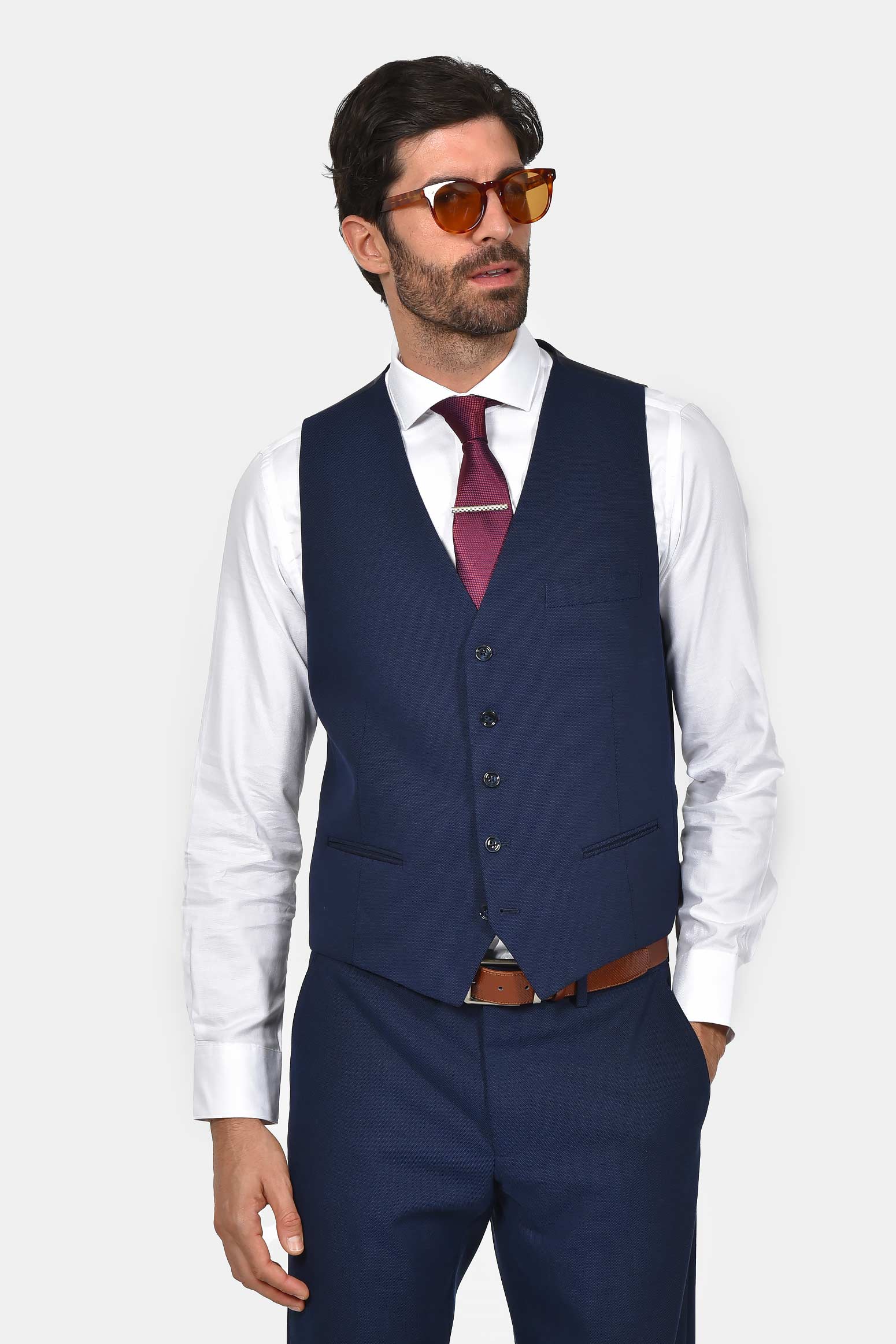 ανδρικό-κοστούμι-με-γιλέκο-classic-line