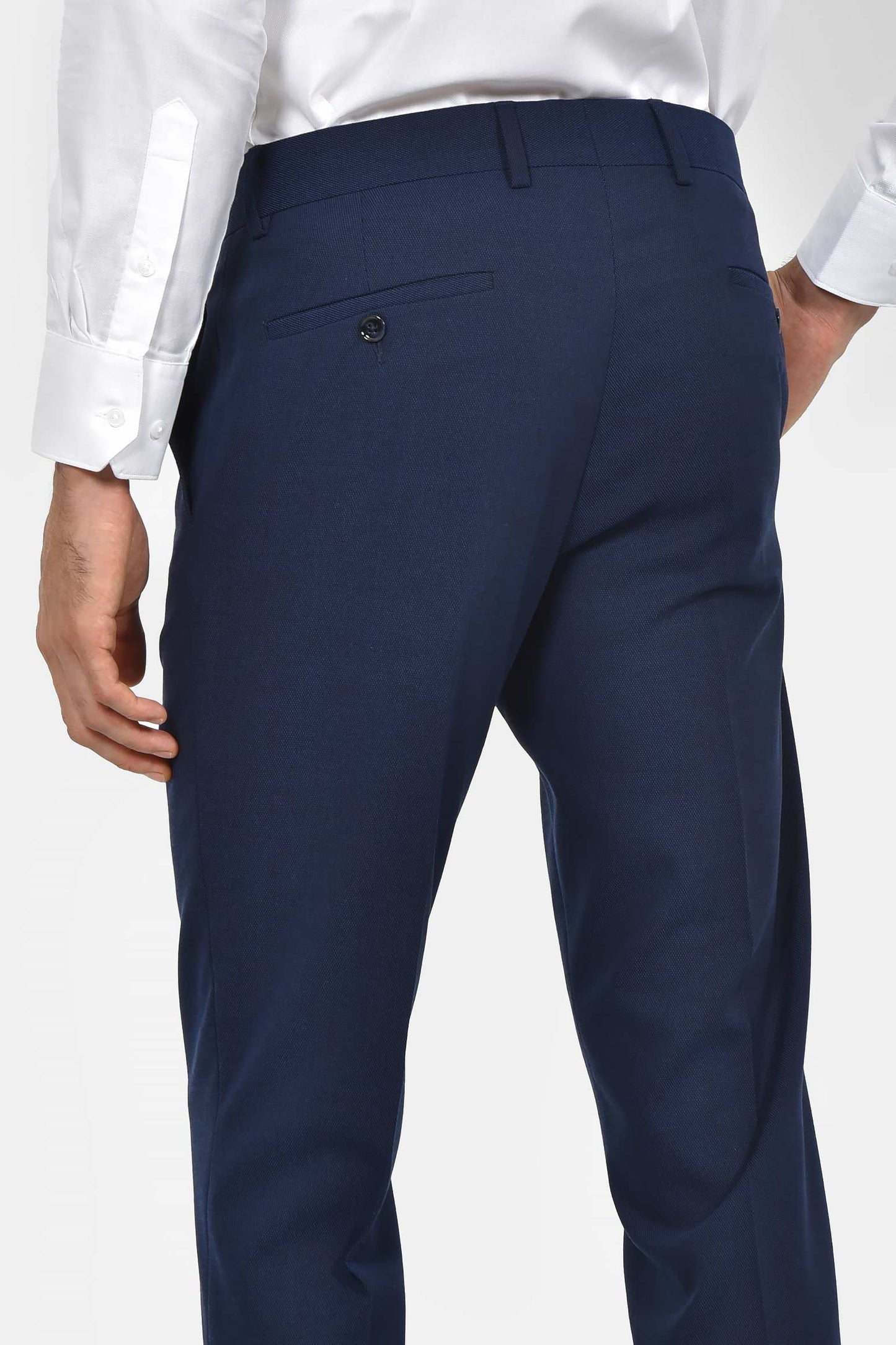 ανδρικό-κοστούμι-με-γιλέκο-classic-line