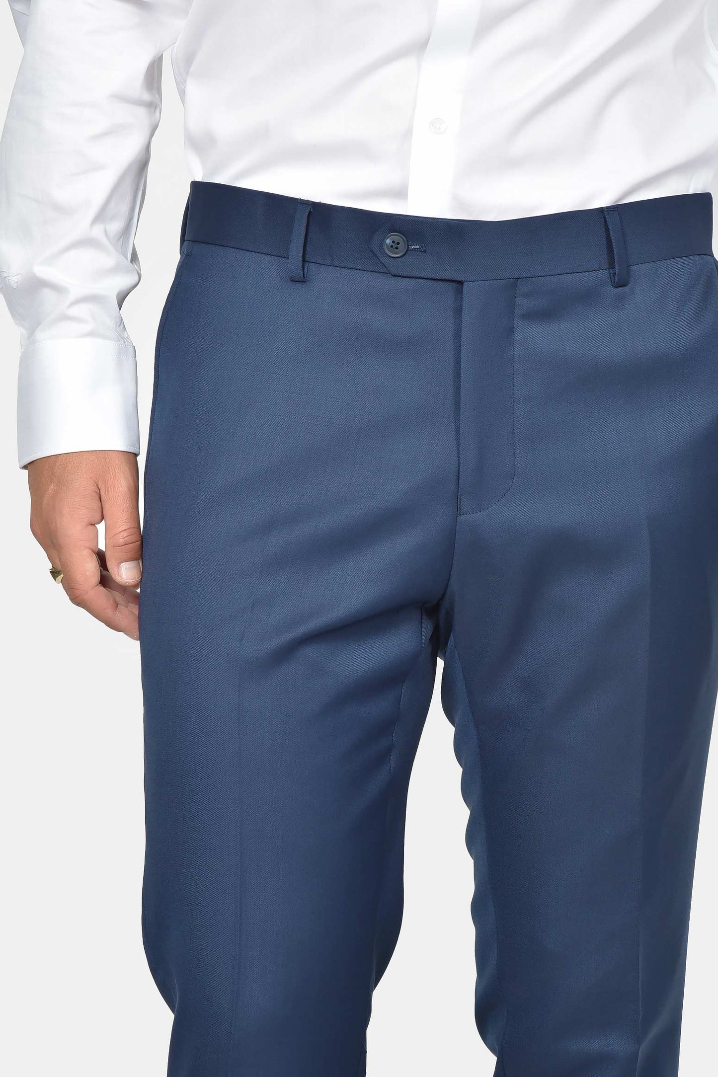 ανδρικό-κοστούμι-slim-fit-λείο-ύφασμα-με-μάλλινη-υφή-και-ελαφριά-ελαστικότητα