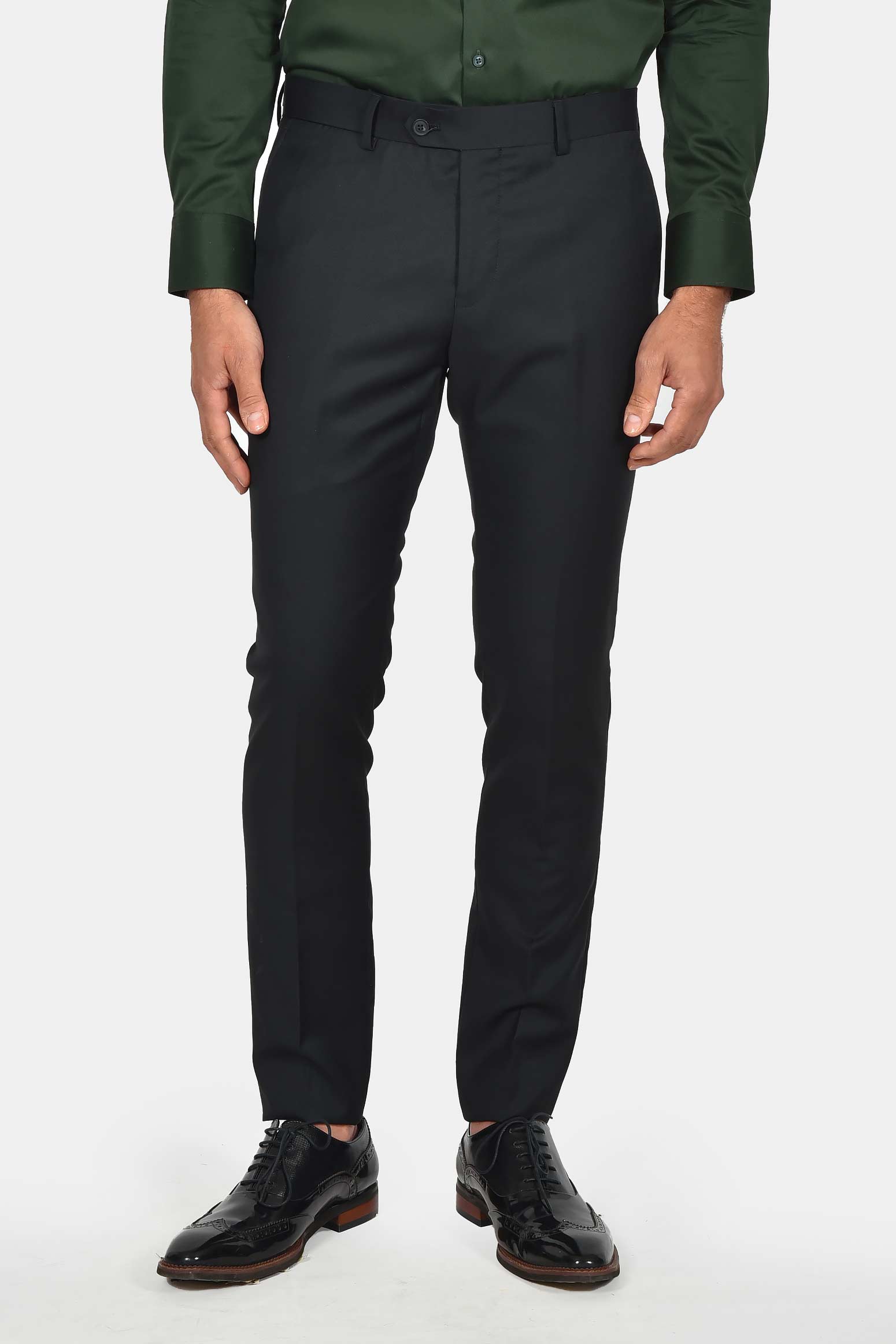 ανδρικό-κοστούμι-slim-fit-διαχρονική-κομψότητα-με-μοντέρνο-ύφος