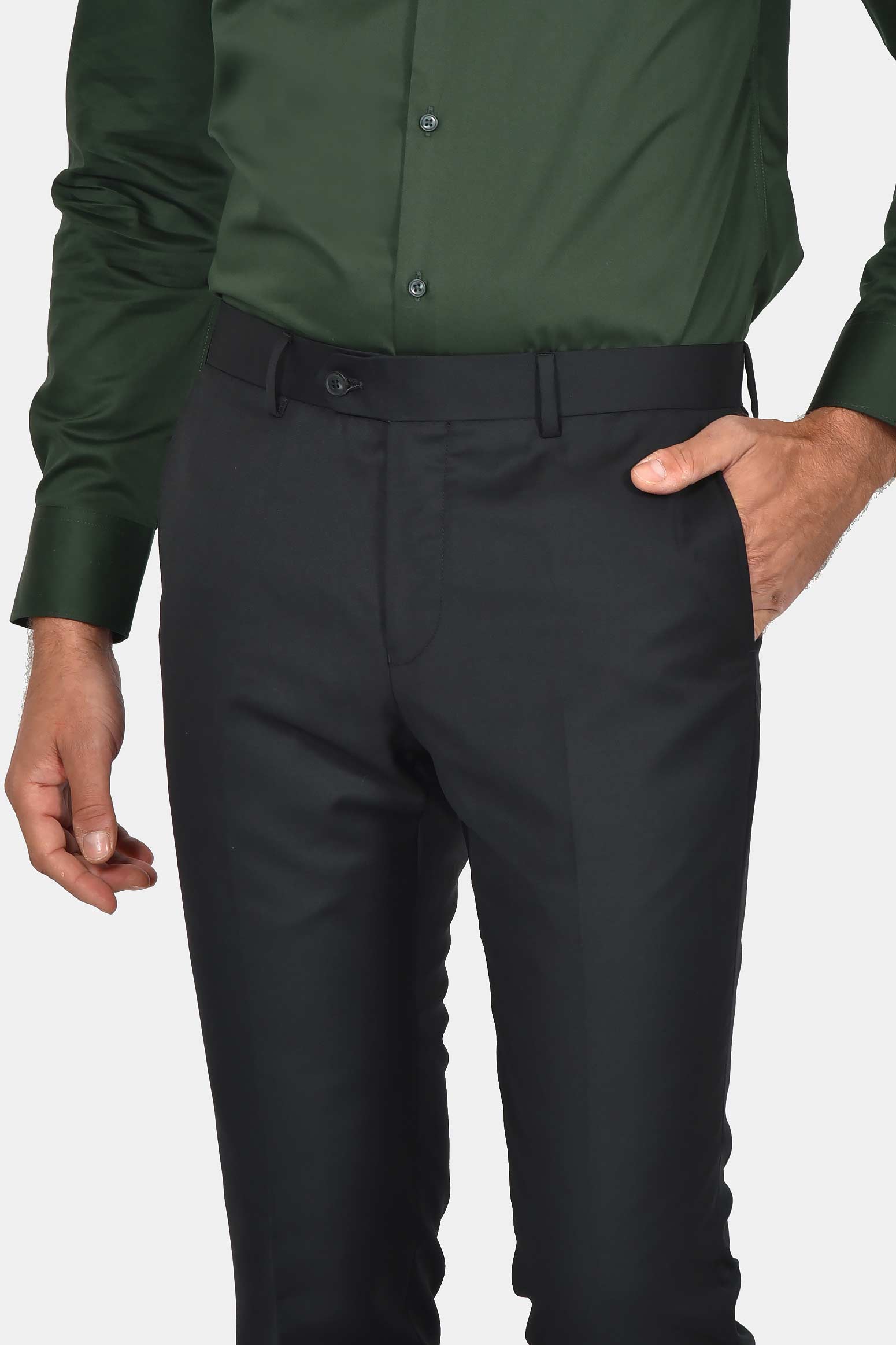 ανδρικό-κοστούμι-slim-fit-διαχρονική-κομψότητα-με-μοντέρνο-ύφος