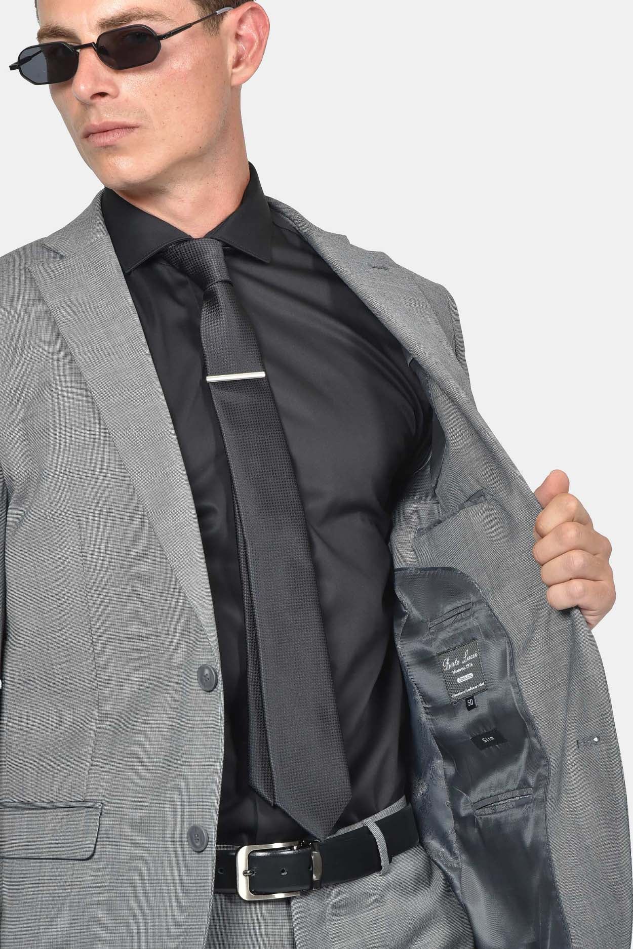 ανδρικό-κοστούμι-slim-fit-κομψότητα-με-μοντέρνα-εφαρμογή