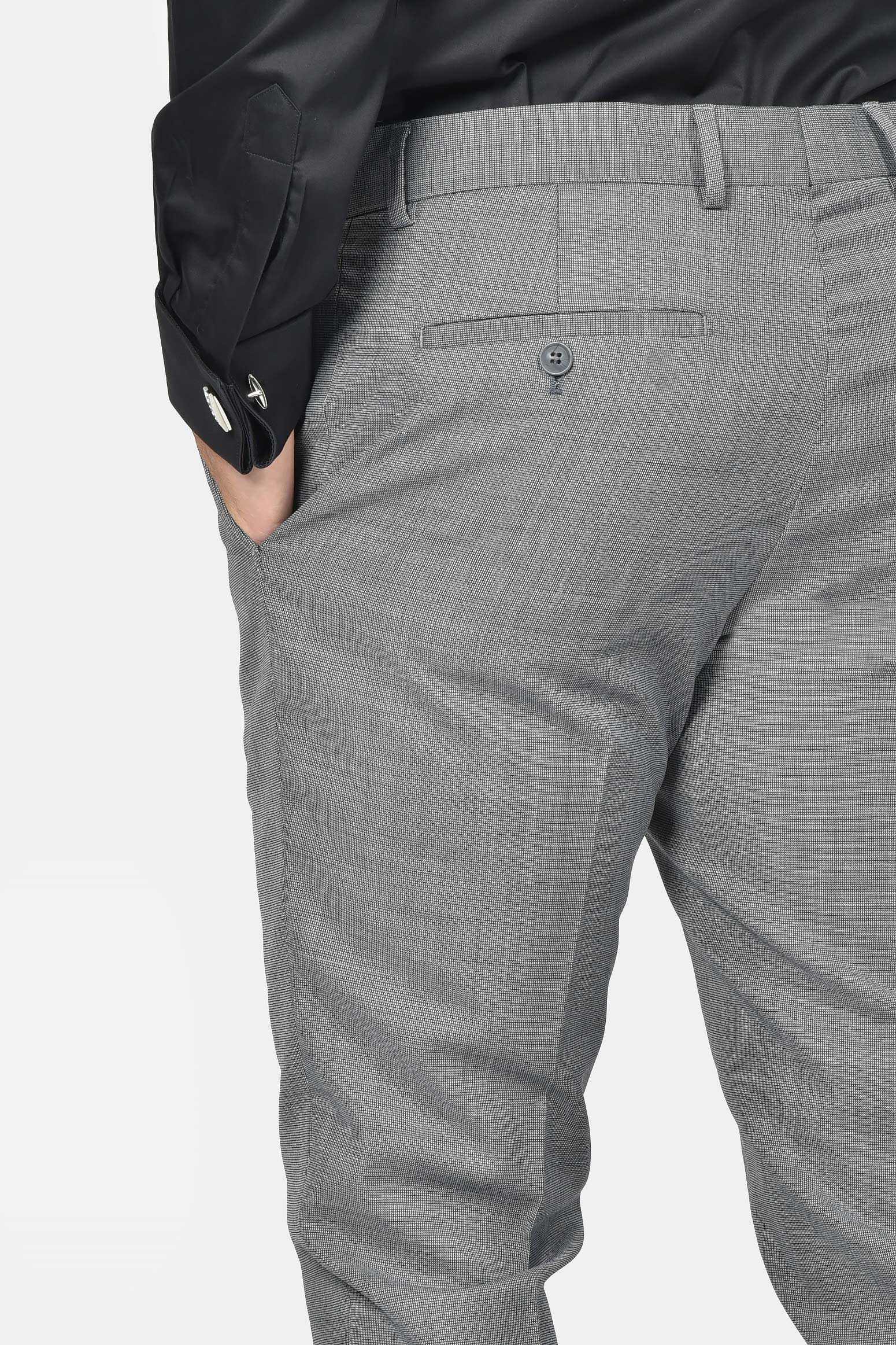 ανδρικό-κοστούμι-slim-fit-κομψότητα-με-μοντέρνα-εφαρμογή