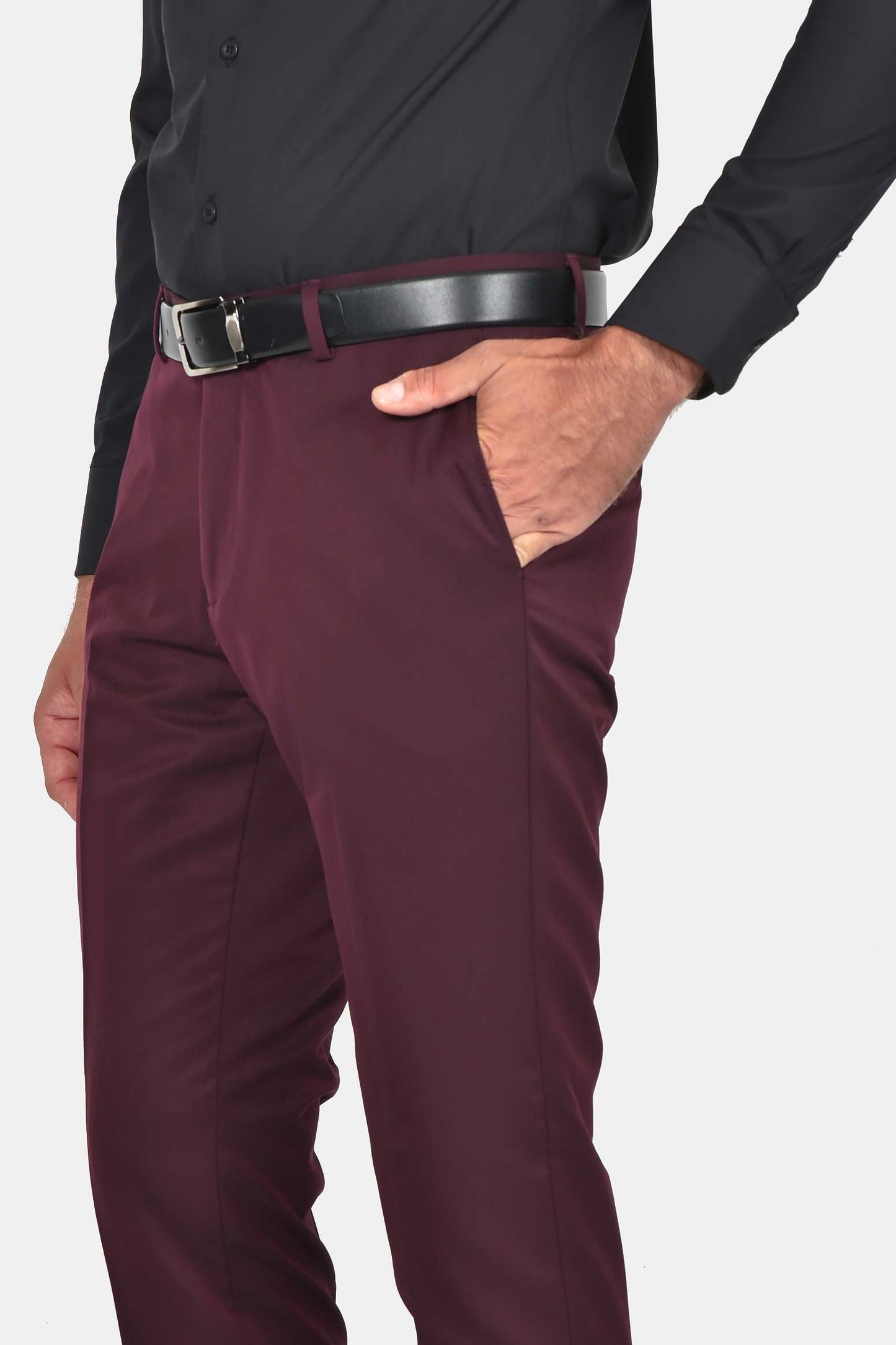 ανδρικό-κοστούμι-σε-στενή-γραμμή