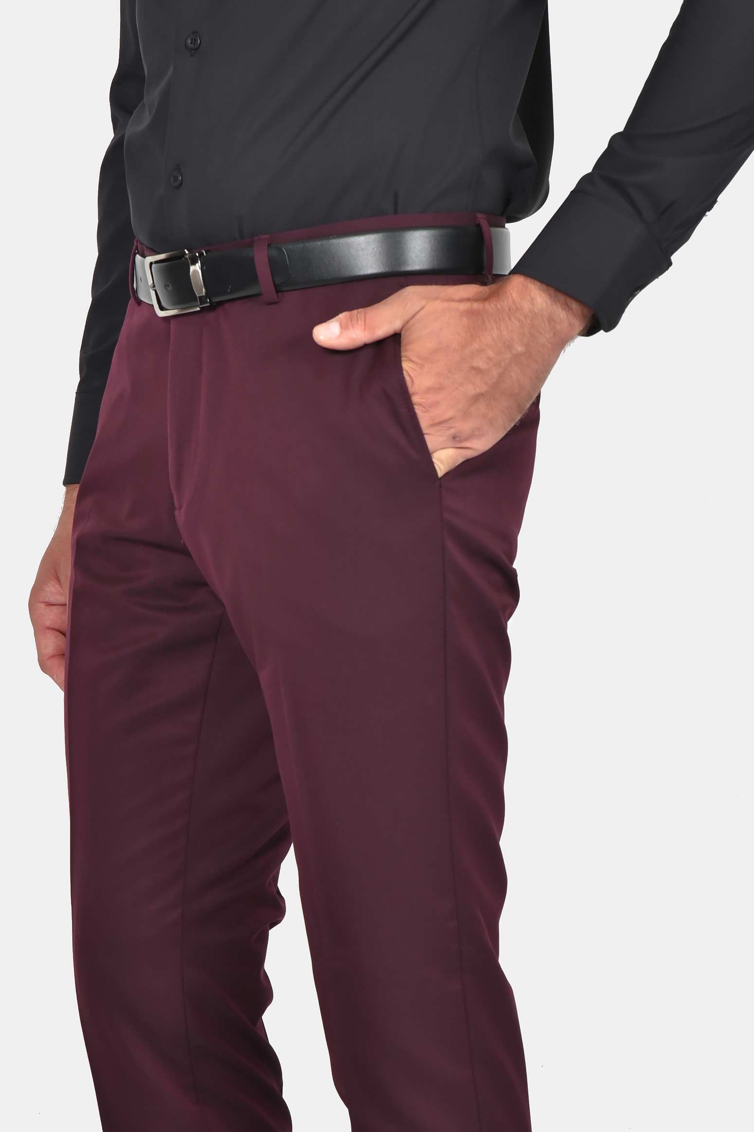 ανδρικό-κοστούμι-σε-στενή-γραμμή