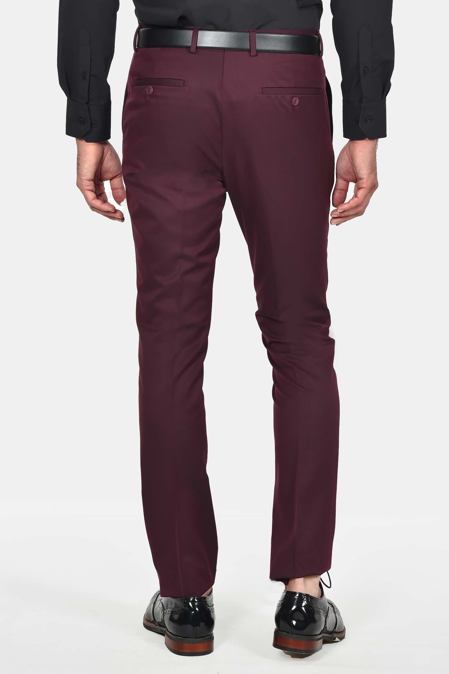 ανδρικό-κοστούμι-σε-στενή-γραμμή