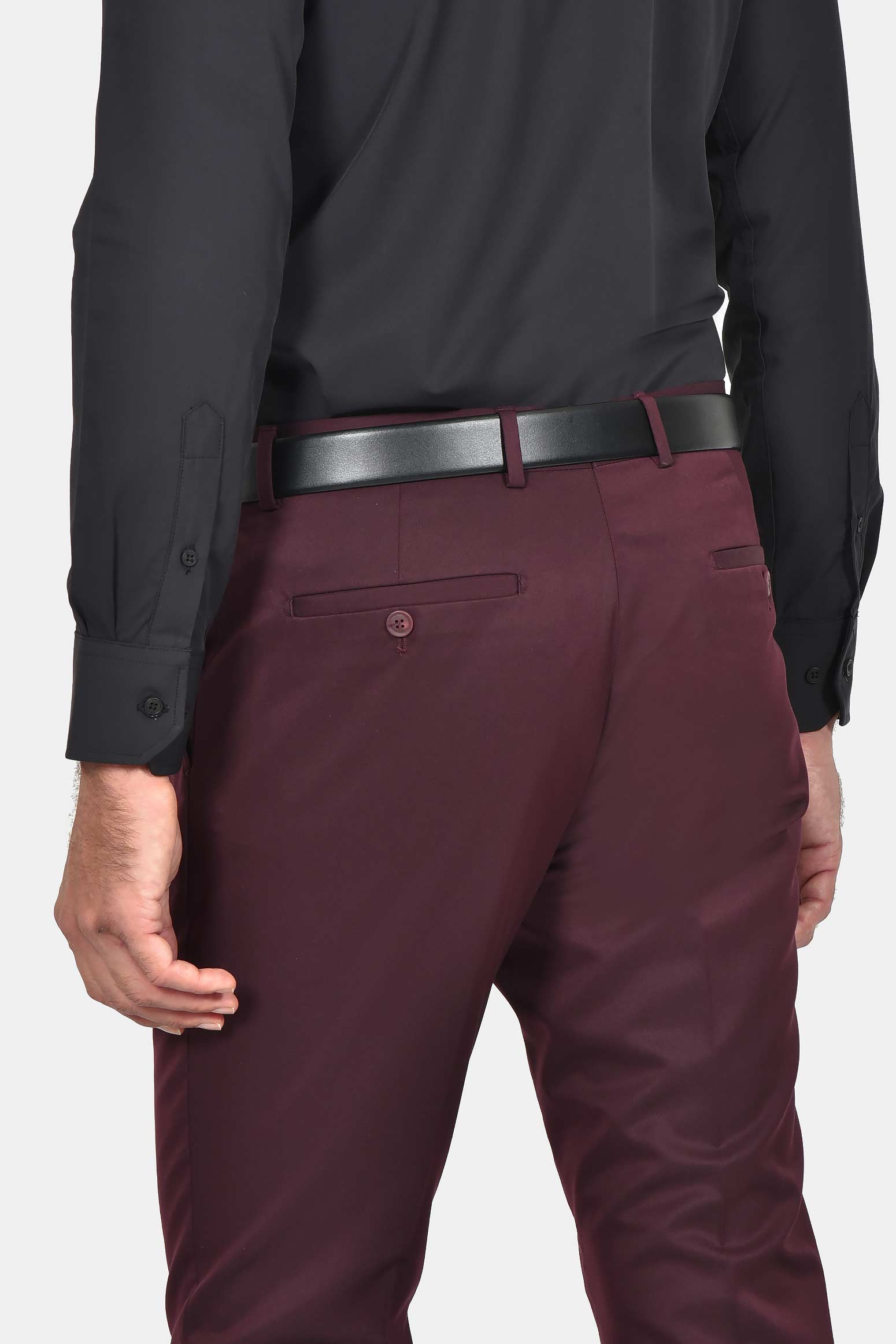 ανδρικό-κοστούμι-σε-στενή-γραμμή