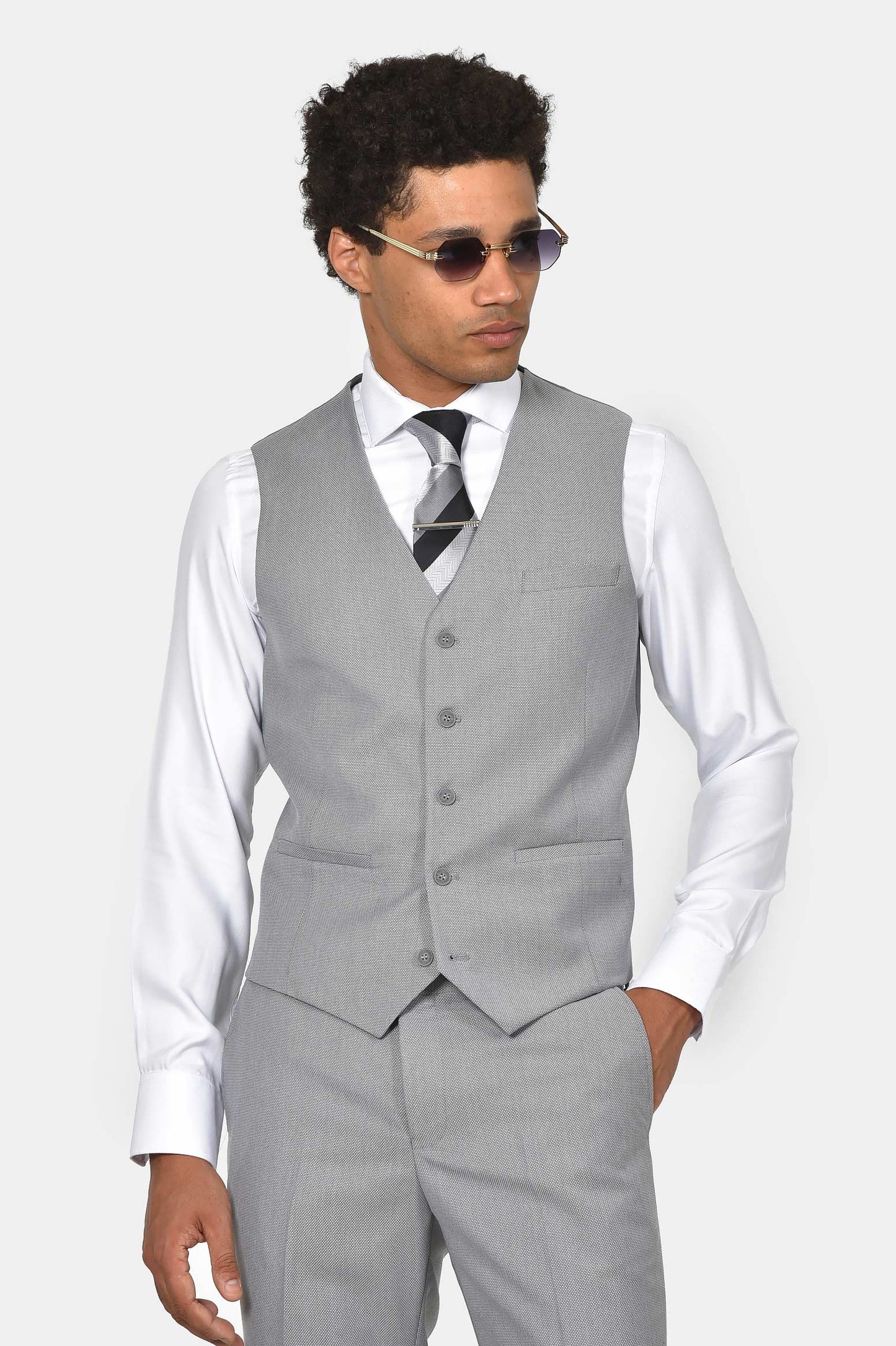 ανδρικό-κοστούμι-slim-fit-με-γιλέκο-για-κομψές-&-ολοκληρωμένες-εμφανίσεις