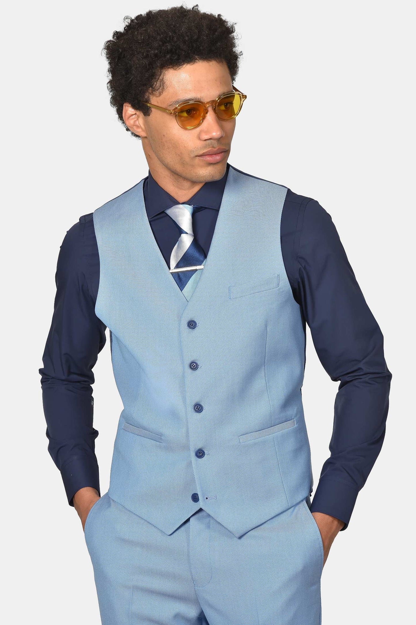 ανδρικό-κοστούμι-slim-fit-με-γιλέκο-για-κομψές-&-ολοκληρωμένες-εμφανίσεις