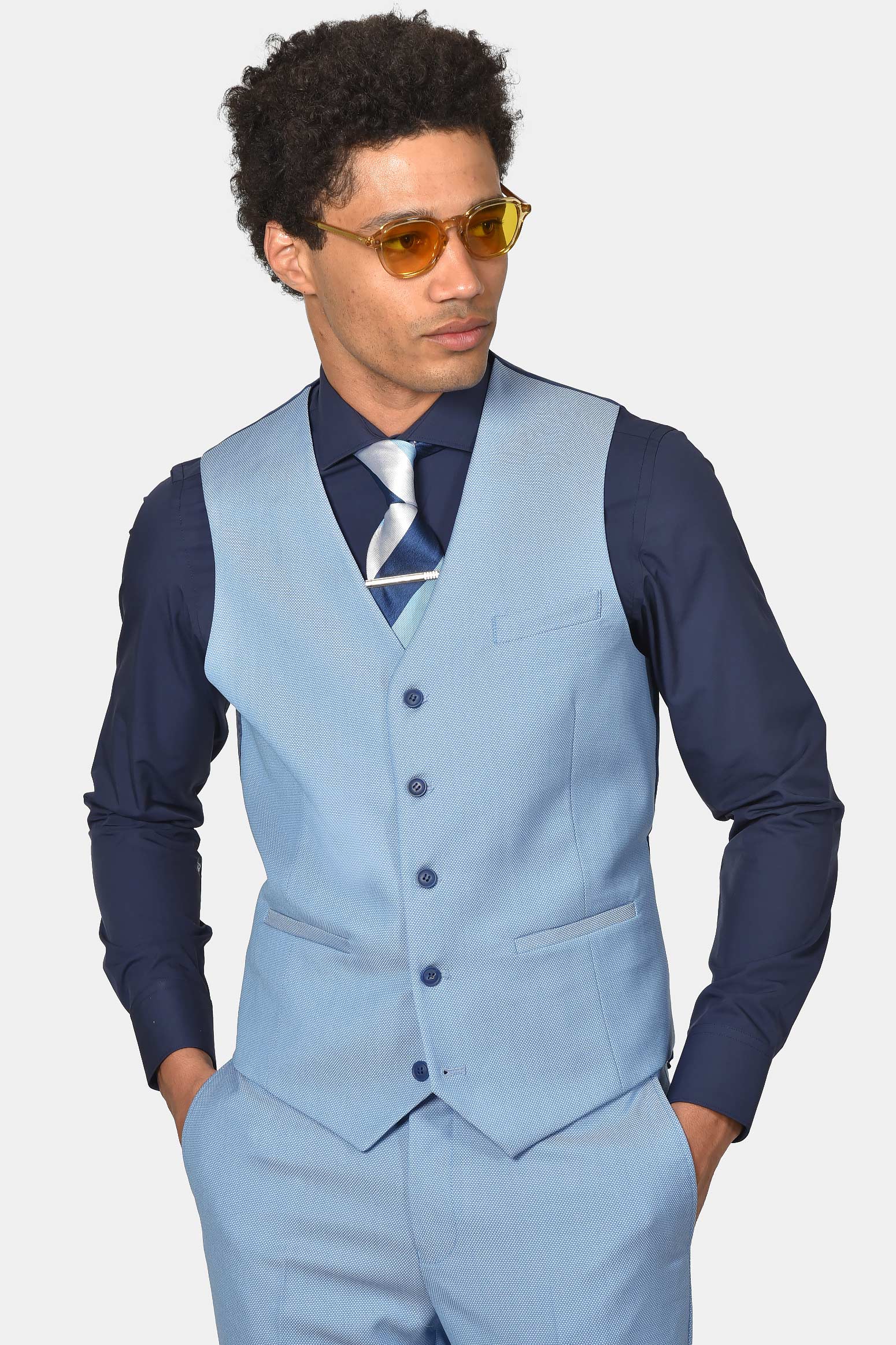 ανδρικό-κοστούμι-slim-fit-με-γιλέκο-για-κομψές-&-ολοκληρωμένες-εμφανίσεις