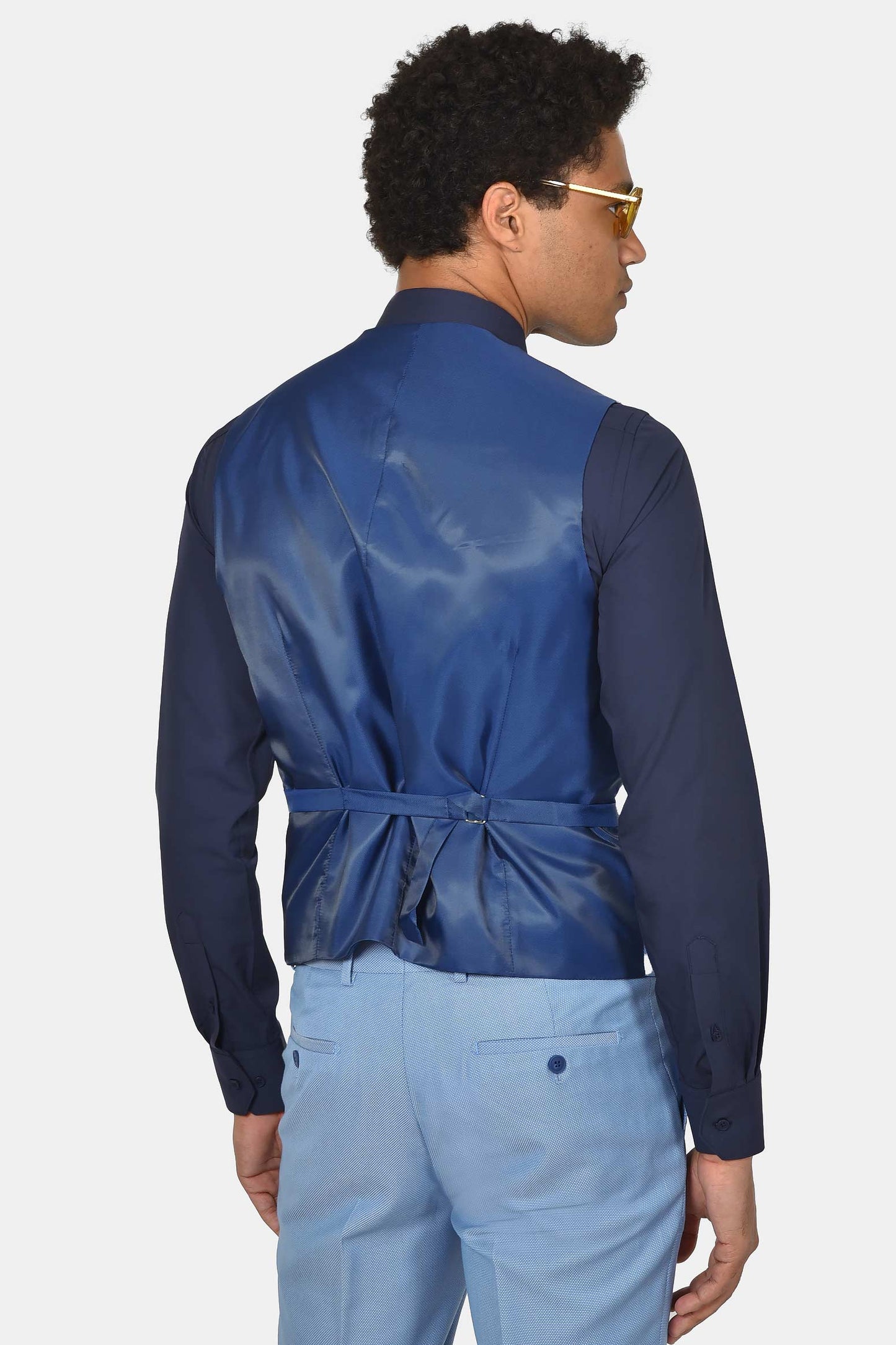 ανδρικό-κοστούμι-slim-fit-με-γιλέκο-για-κομψές-&-ολοκληρωμένες-εμφανίσεις