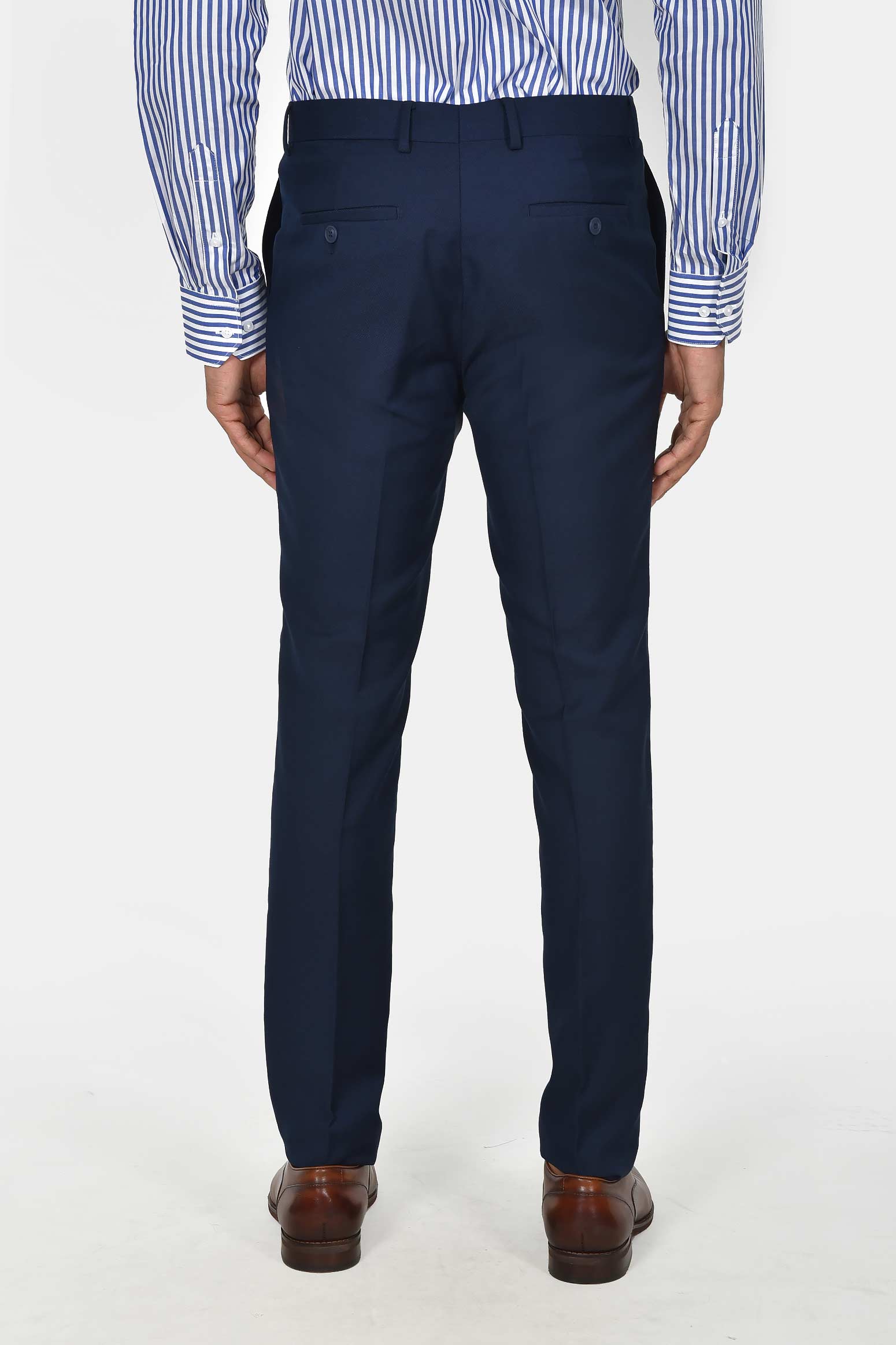 ανδρικό-κοστούμι-slim-fit-με-γιλέκο-για-κομψές-&-ολοκληρωμένες-εμφανίσεις