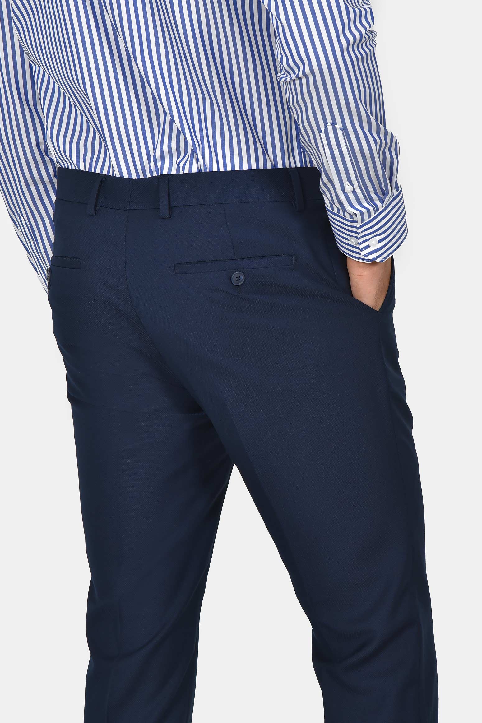 ανδρικό-κοστούμι-slim-fit-με-γιλέκο-για-κομψές-&-ολοκληρωμένες-εμφανίσεις