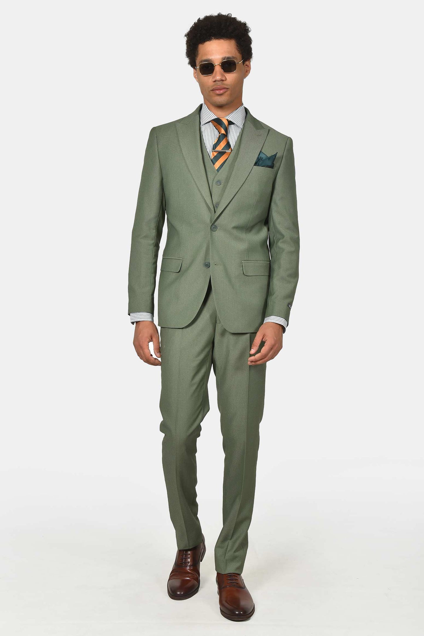 ανδρικό-κοστούμι-slim-fit-με-γιλέκο-για-κομψές-&-ολοκληρωμένες-εμφανίσεις