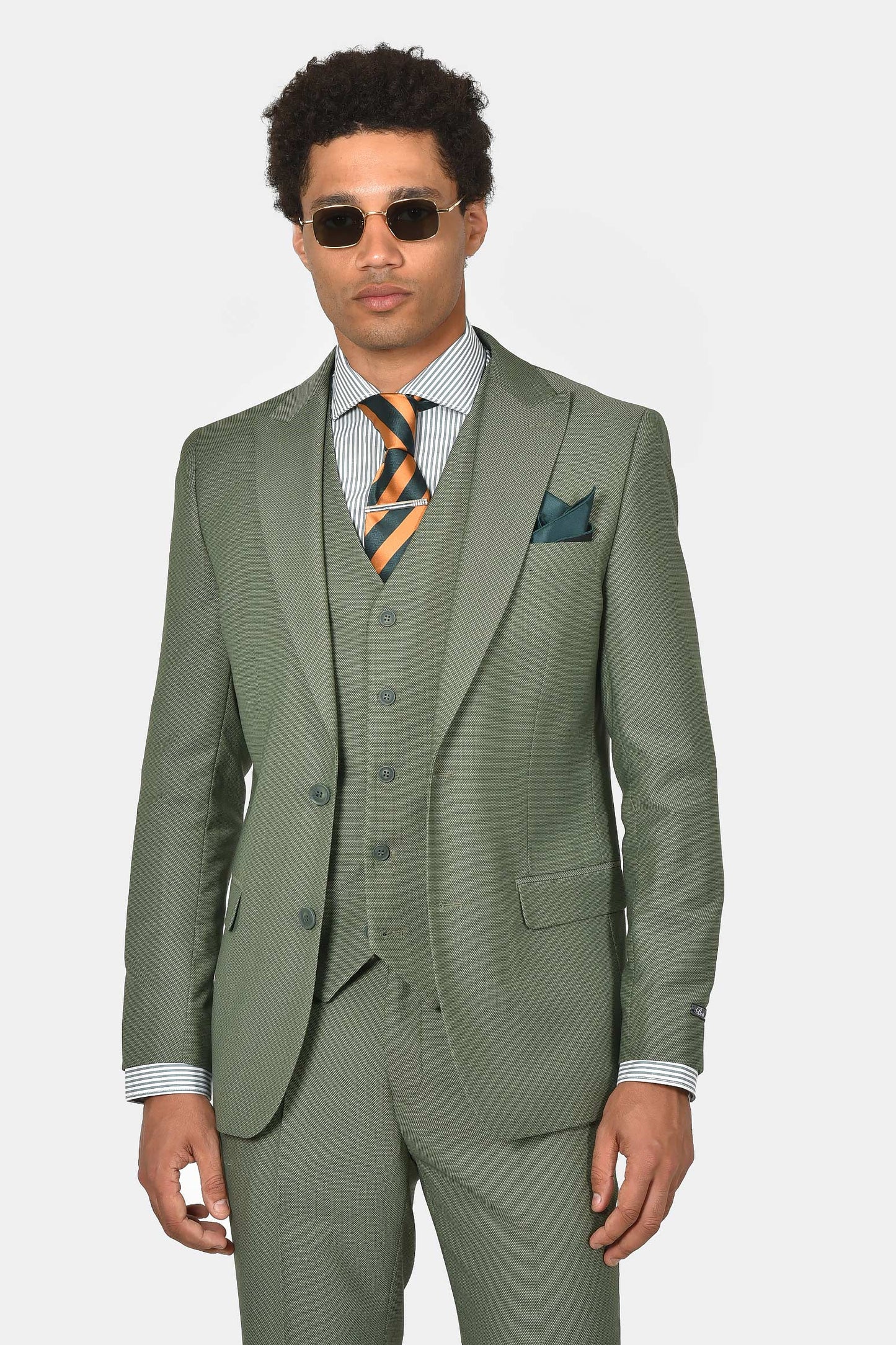 ανδρικό-κοστούμι-slim-fit-με-γιλέκο-για-κομψές-&-ολοκληρωμένες-εμφανίσεις