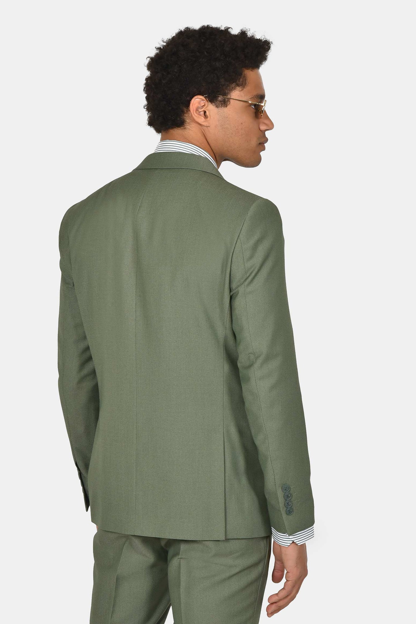 ανδρικό-κοστούμι-slim-fit-με-γιλέκο-για-κομψές-&-ολοκληρωμένες-εμφανίσεις