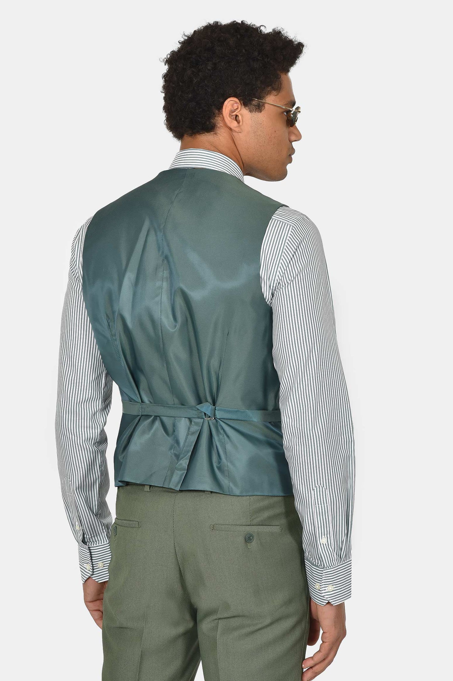 ανδρικό-κοστούμι-slim-fit-με-γιλέκο-για-κομψές-&-ολοκληρωμένες-εμφανίσεις