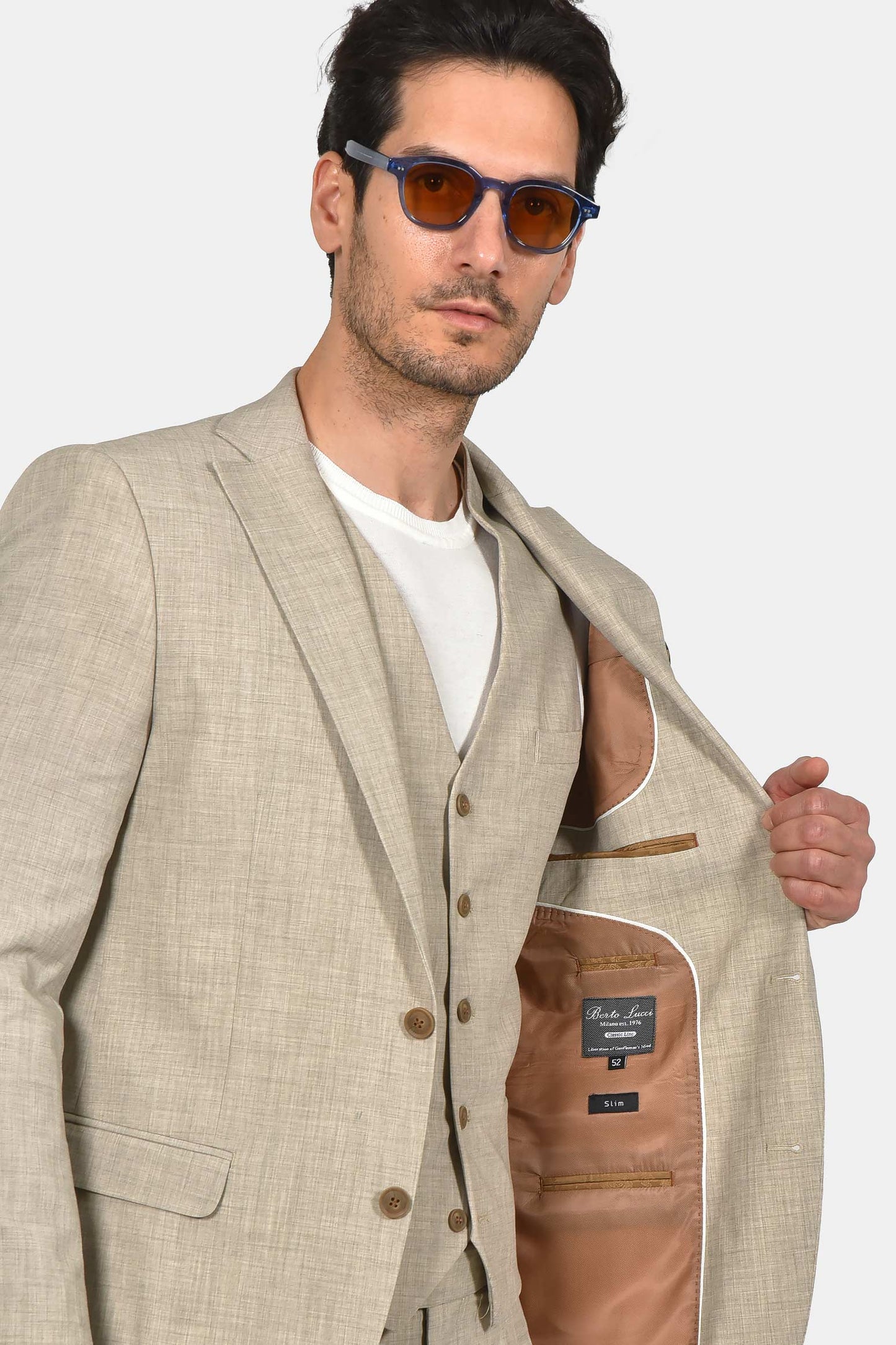ανδρικό-κοστούμι-με-γιλέκο-slim-fit-classic-line-mix-wool-με-κομψή-tailored-εφαρμογή