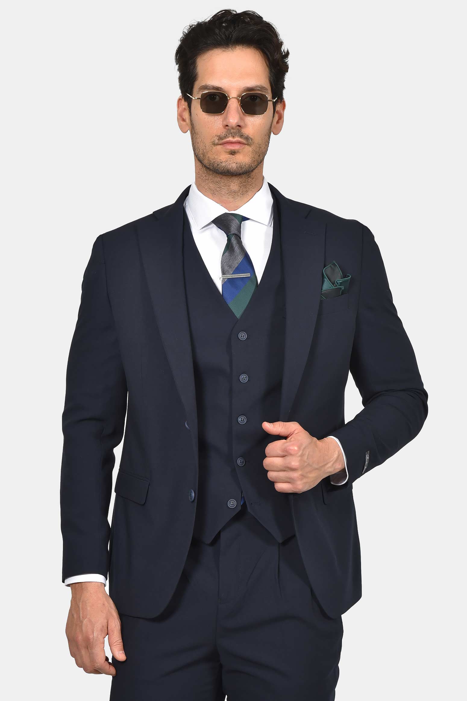 ανδρικό-κοστούμι-με-γιλέκο-slim-fit-classic-line-mix-wool-με-κομψή-tailored-εφαρμογή