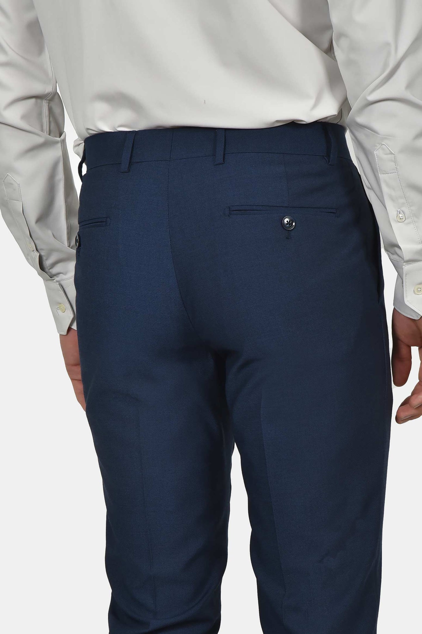 ανδρικό-κοστούμι-slim-fit-με-ελαστική-άνεση-και-κομψή-γραμμή