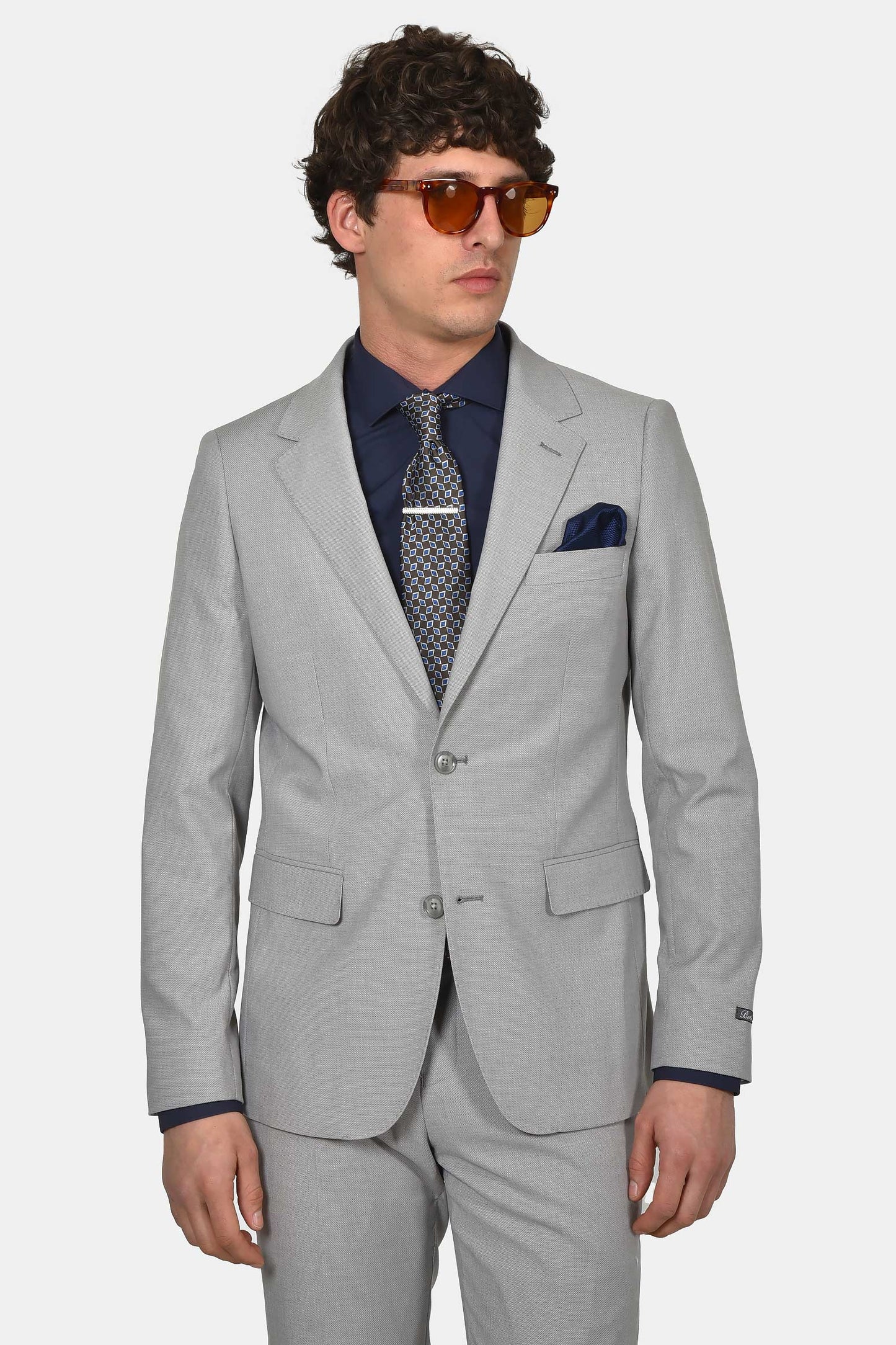 ανδρικό-κοστούμι-slim-fit-με-ελαστική-άνεση-και-κομψή-γραμμή