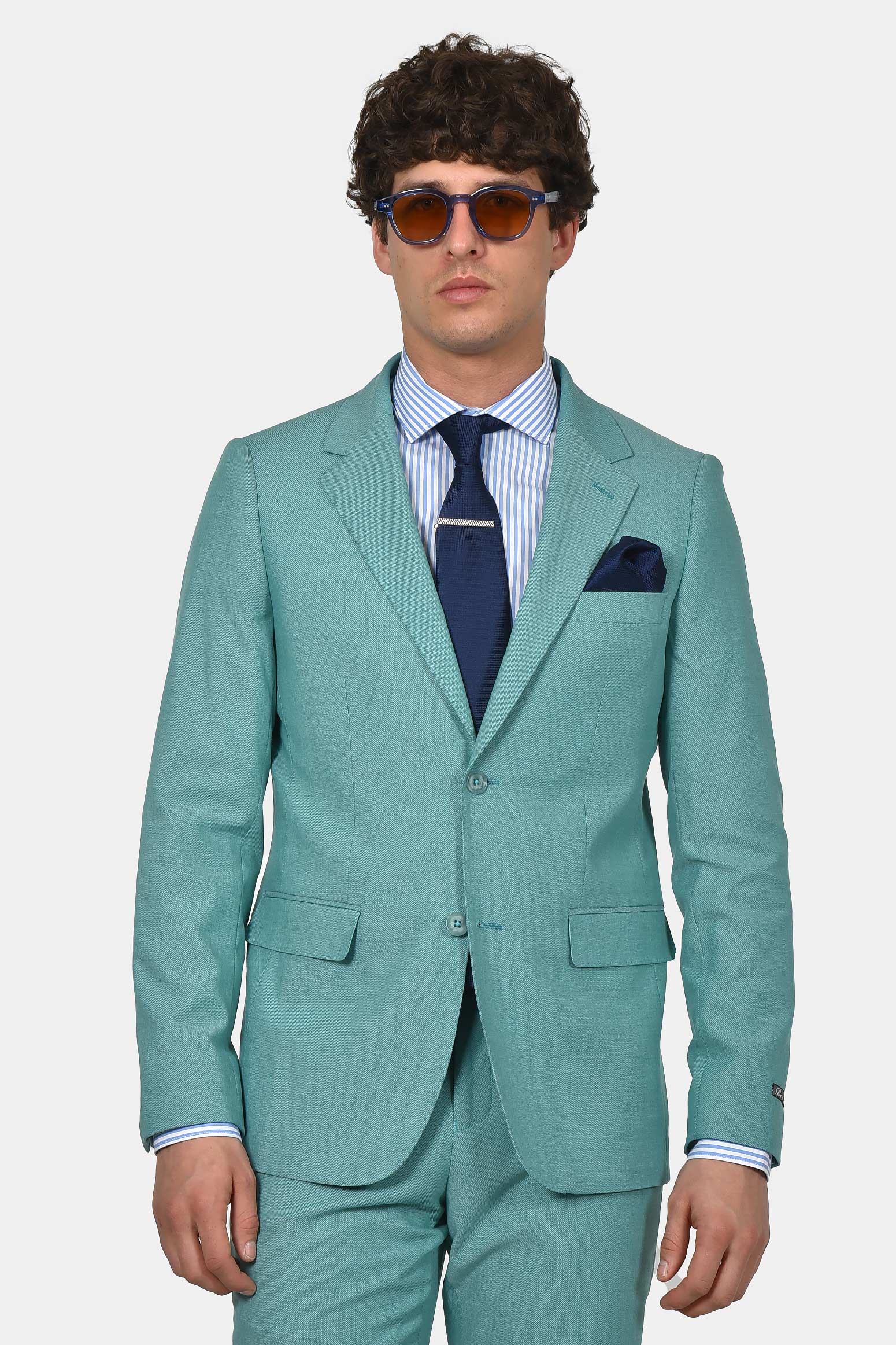 ανδρικό-κοστούμι-slim-fit-με-ελαστική-άνεση-και-κομψή-γραμμή