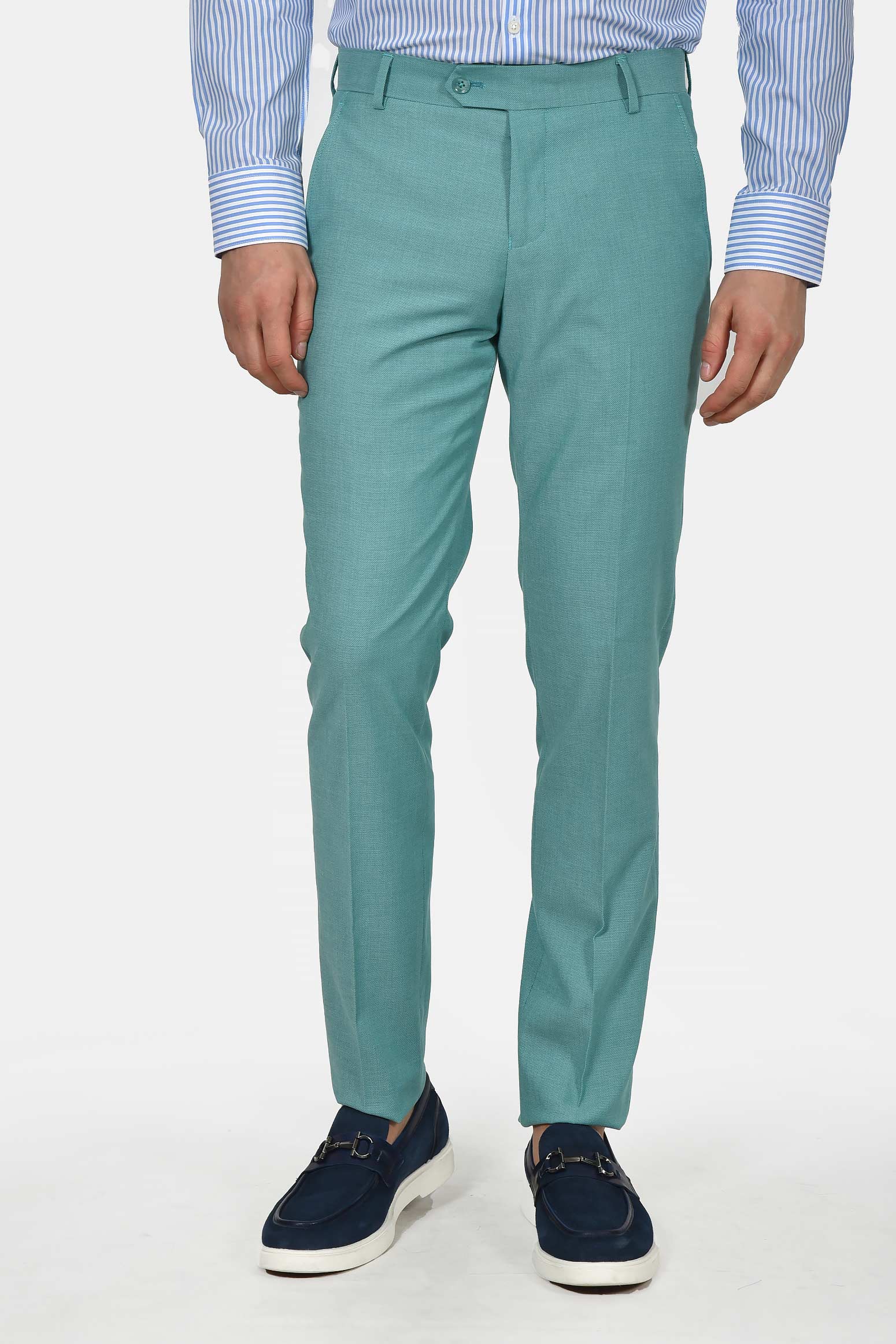 ανδρικό-κοστούμι-slim-fit-με-ελαστική-άνεση-και-κομψή-γραμμή