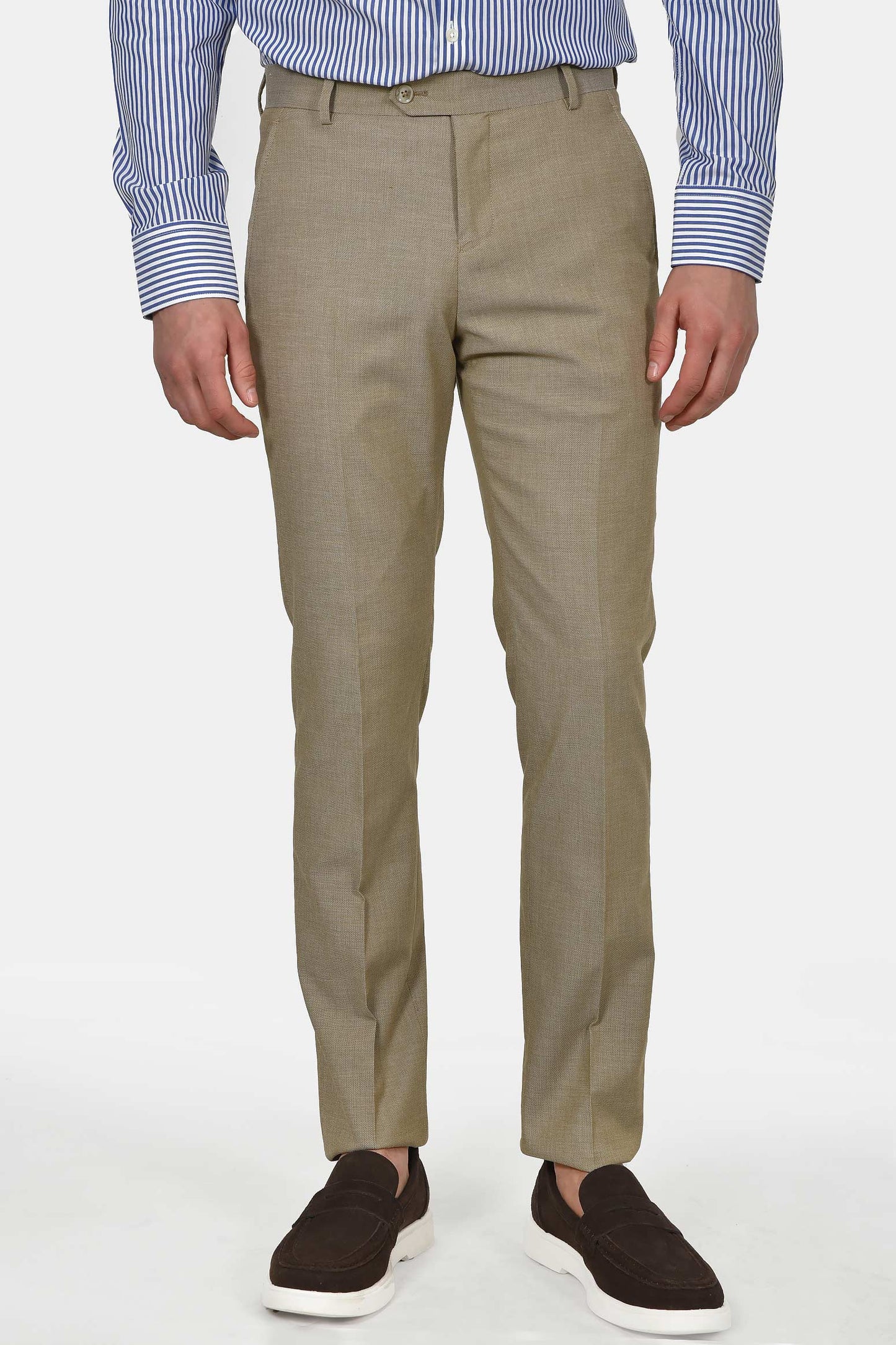 ανδρικό-κοστούμι-slim-fit-με-ελαστική-άνεση-και-κομψή-γραμμή