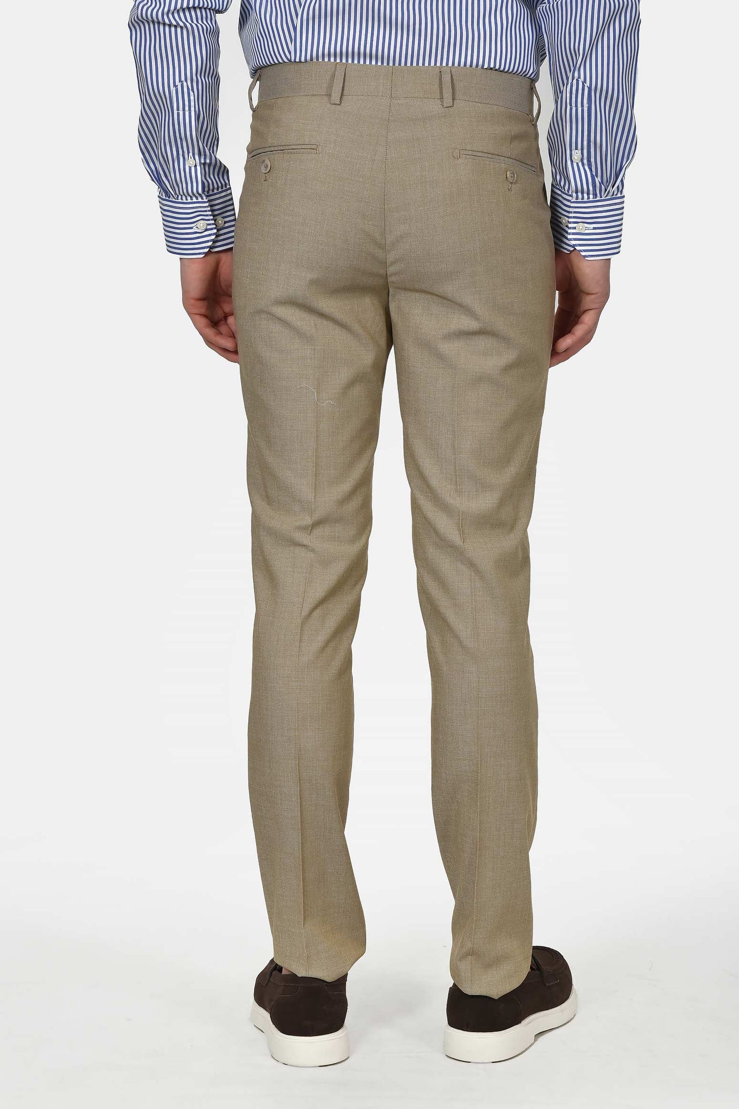 ανδρικό-κοστούμι-slim-fit-με-ελαστική-άνεση-και-κομψή-γραμμή