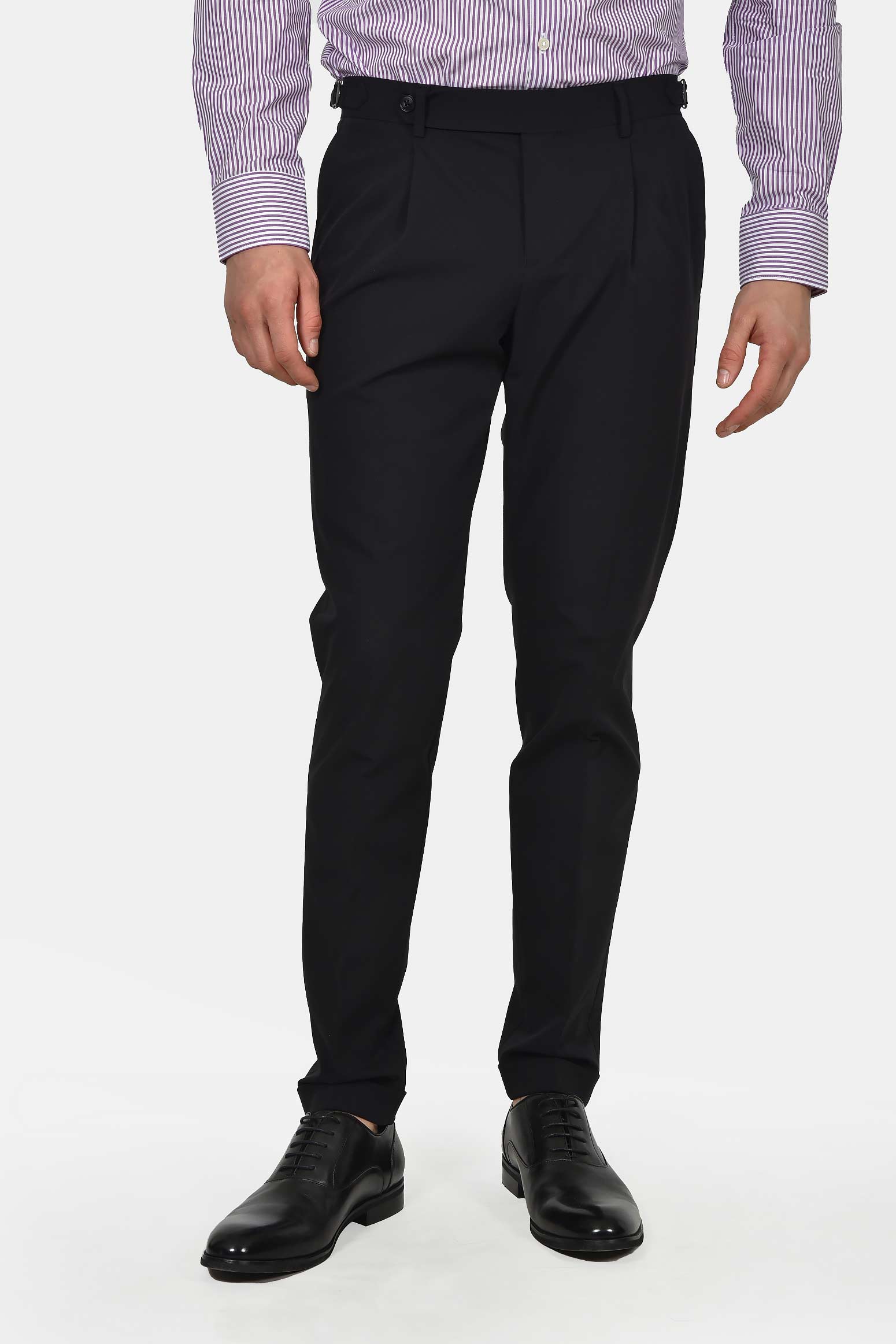 ανδρικό-κοστούμι-slim-fit-με-ελαστική-κίνηση-και-άνετη-εφαρμογή