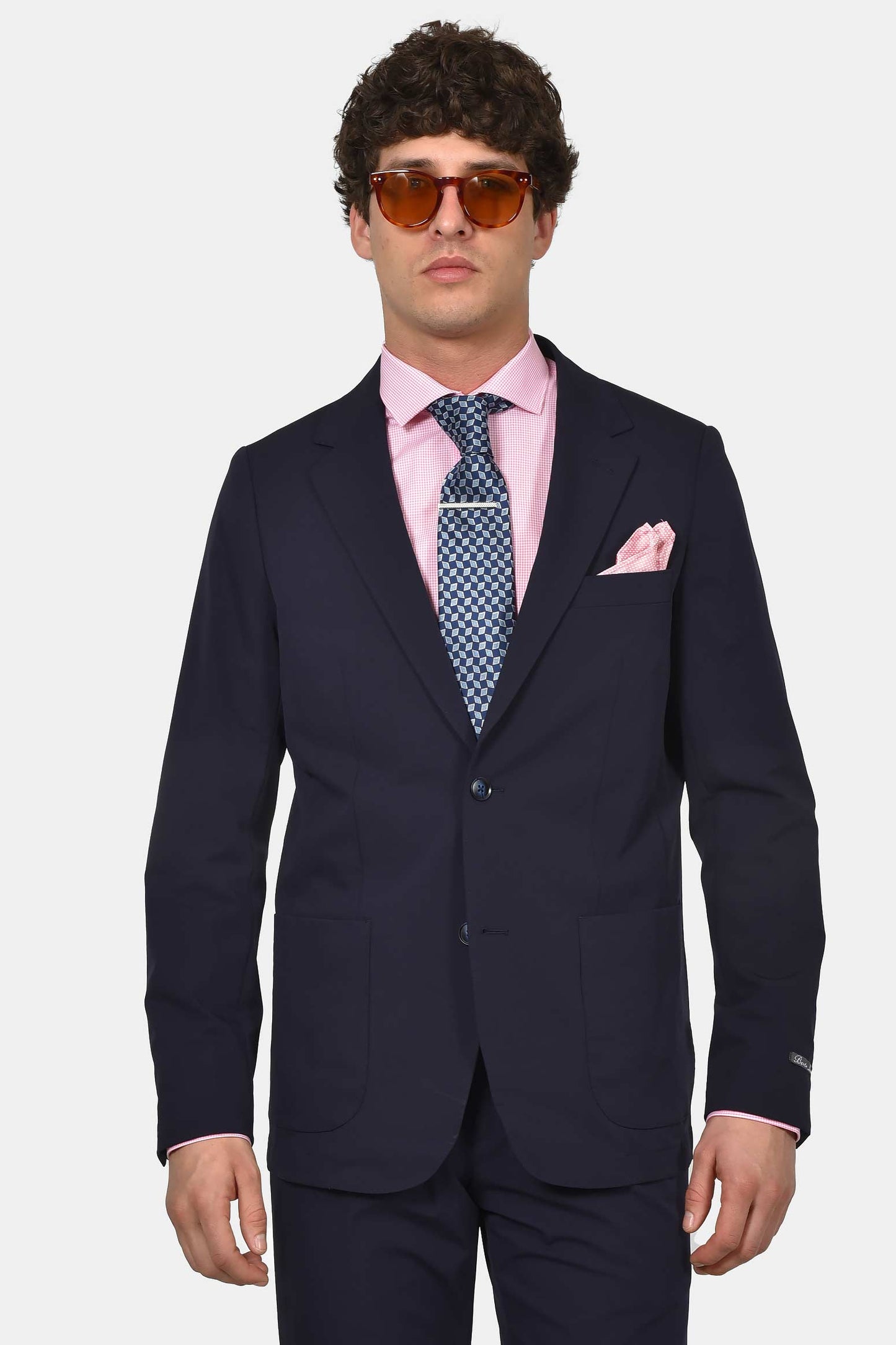 ανδρικό-κοστούμι-slim-fit-με-ελαστική-κίνηση-και-άνετη-εφαρμογή