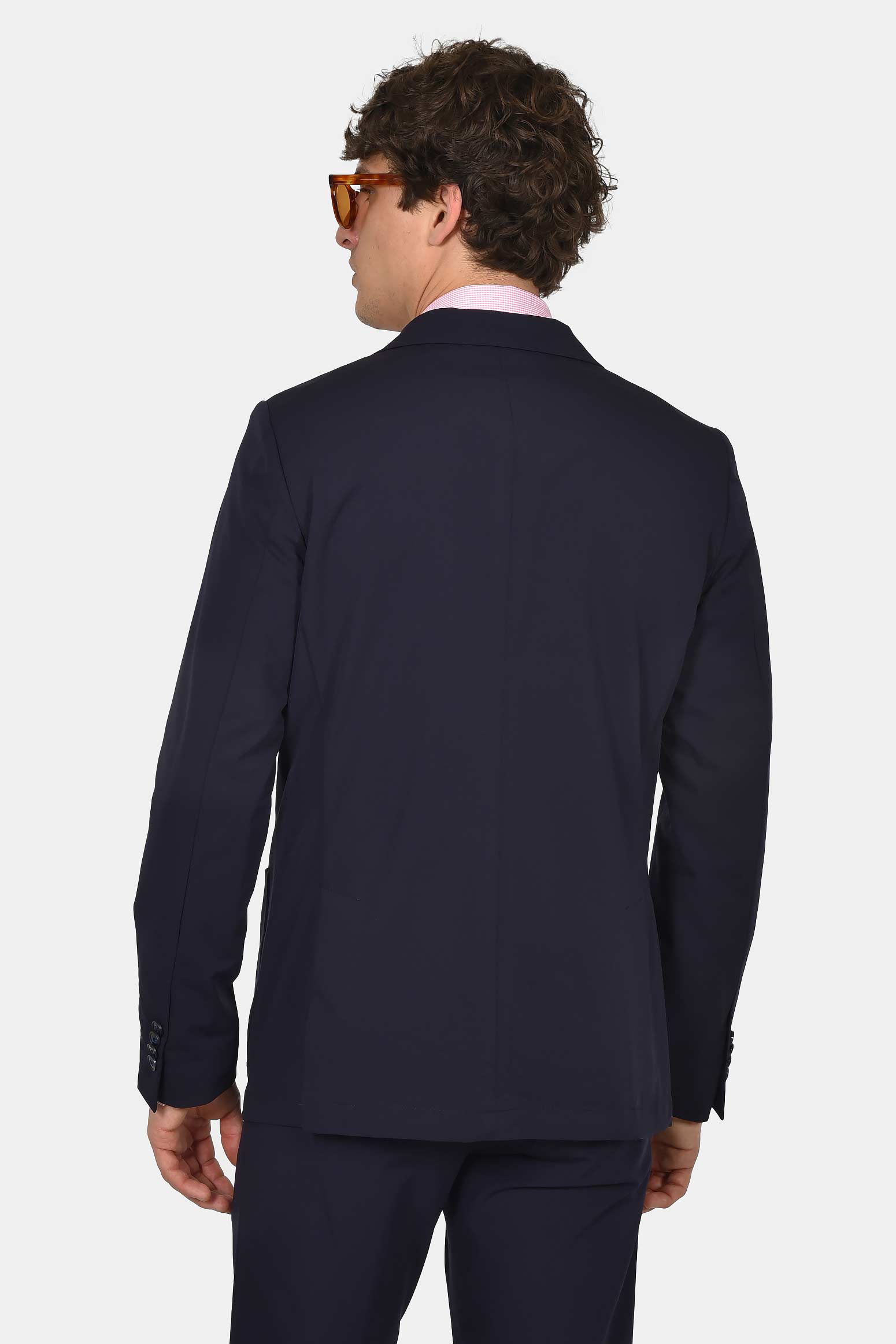 ανδρικό-κοστούμι-slim-fit-με-ελαστική-κίνηση-και-άνετη-εφαρμογή