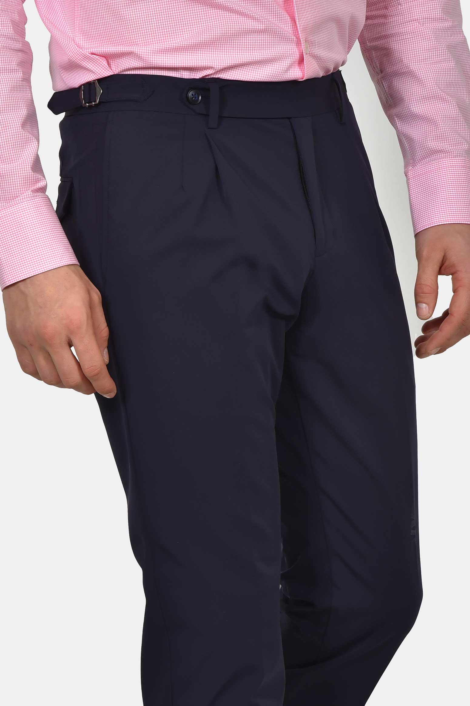 ανδρικό-κοστούμι-slim-fit-με-ελαστική-κίνηση-και-άνετη-εφαρμογή