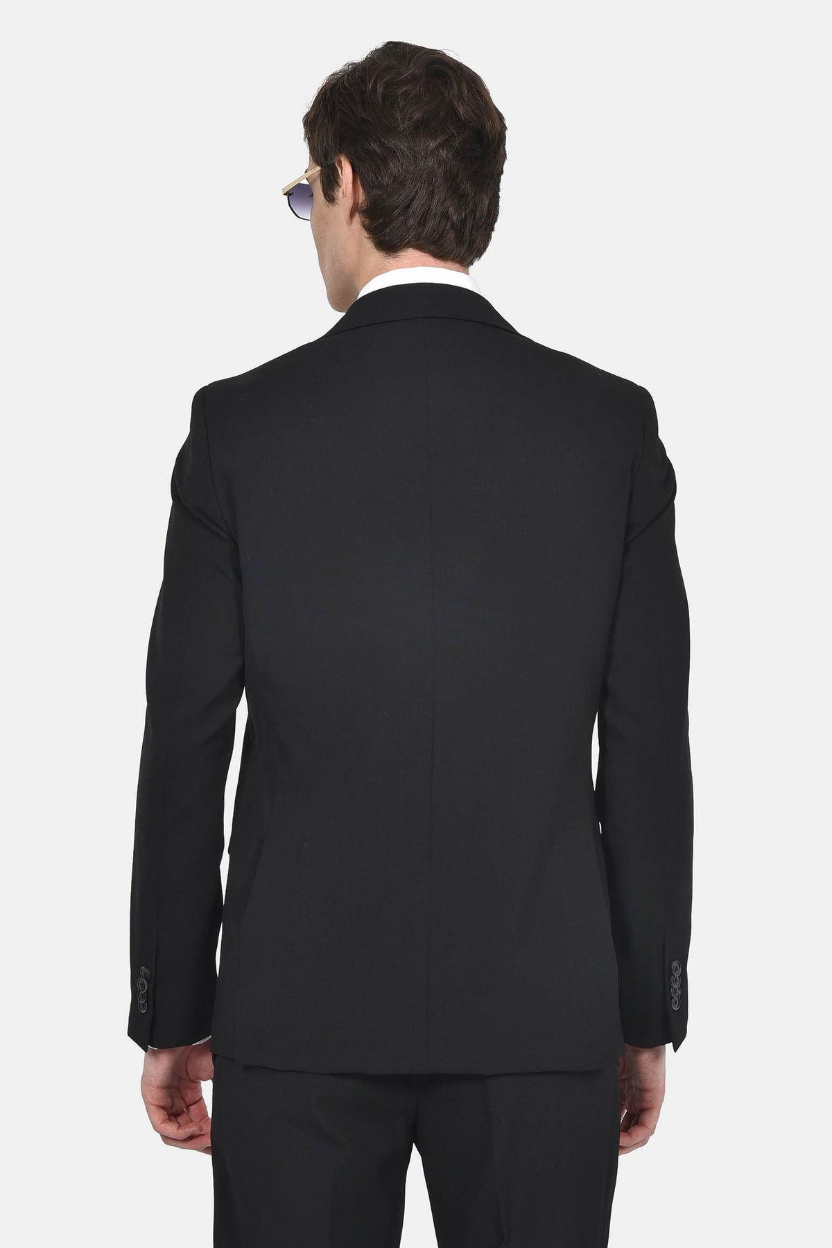 ανδρικό-κοστούμι-με-γιλέκο-slim-fit-με-κλασικό-πέτο-&-τσέπες-με-καπάκι-για-κομψές-εμφανίσεις