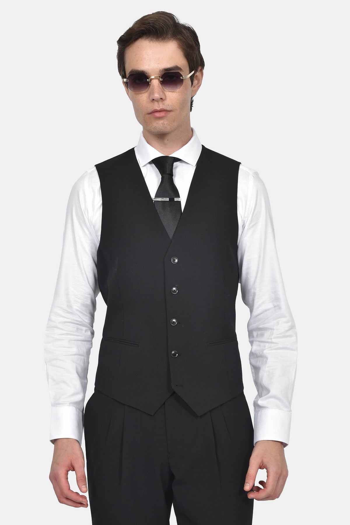 ανδρικό-κοστούμι-με-γιλέκο-slim-fit-με-κλασικό-πέτο-&-τσέπες-με-καπάκι-για-κομψές-εμφανίσεις